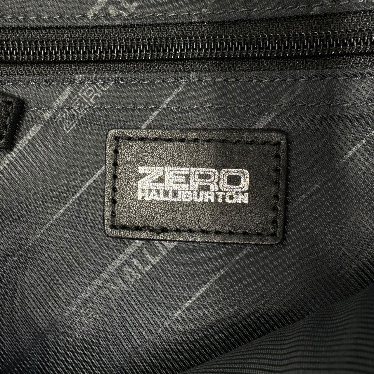ZERO HALLIBURTON(ゼロハリバートン) monogram tote bag モノグラム トート バッグ 80493 ブラック ビジネス カート 172-111