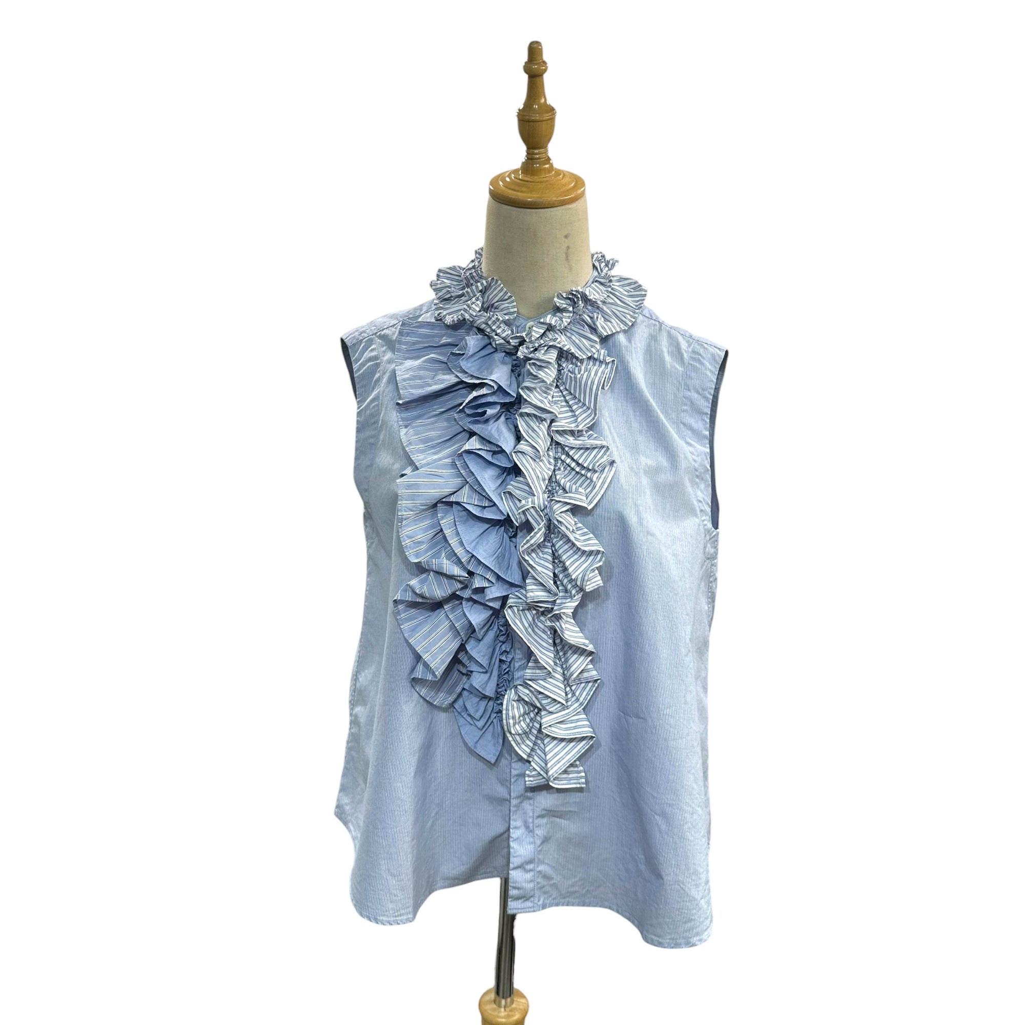 45R(フォーティファイブ・アール) 2024SS Broadcloth Mixed-Ruffle Sleeveless Top ブロードのミックスフリルノースリーブトップ 参考定価46200円 70630532-75-03 3(L程度) スカイブルー×ホワイト ストライプ フリル