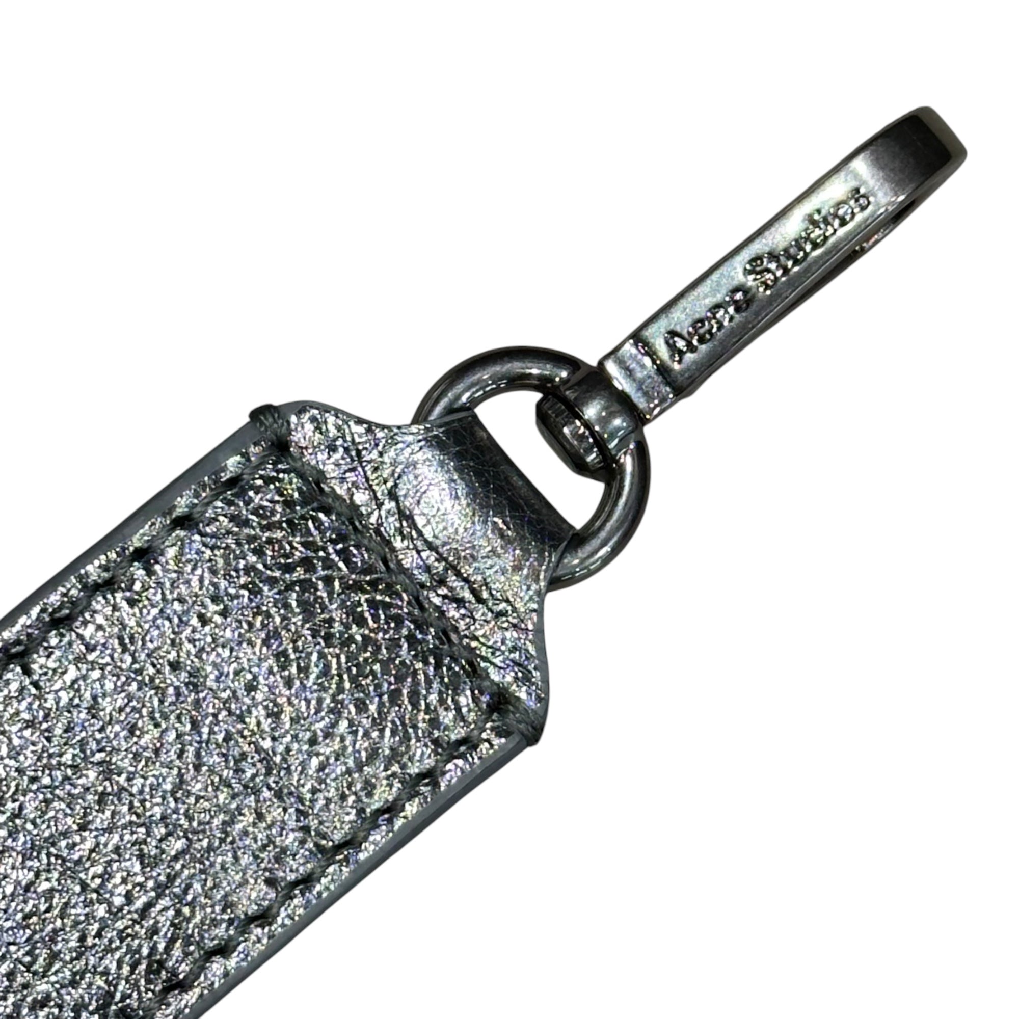 Acne Studios(アクネストゥディオズ) Camero Party Grainy Metallic カメロ パーティー グレイン メタリック A10460- シルバー 肩掛け ワンショルダー バッグ