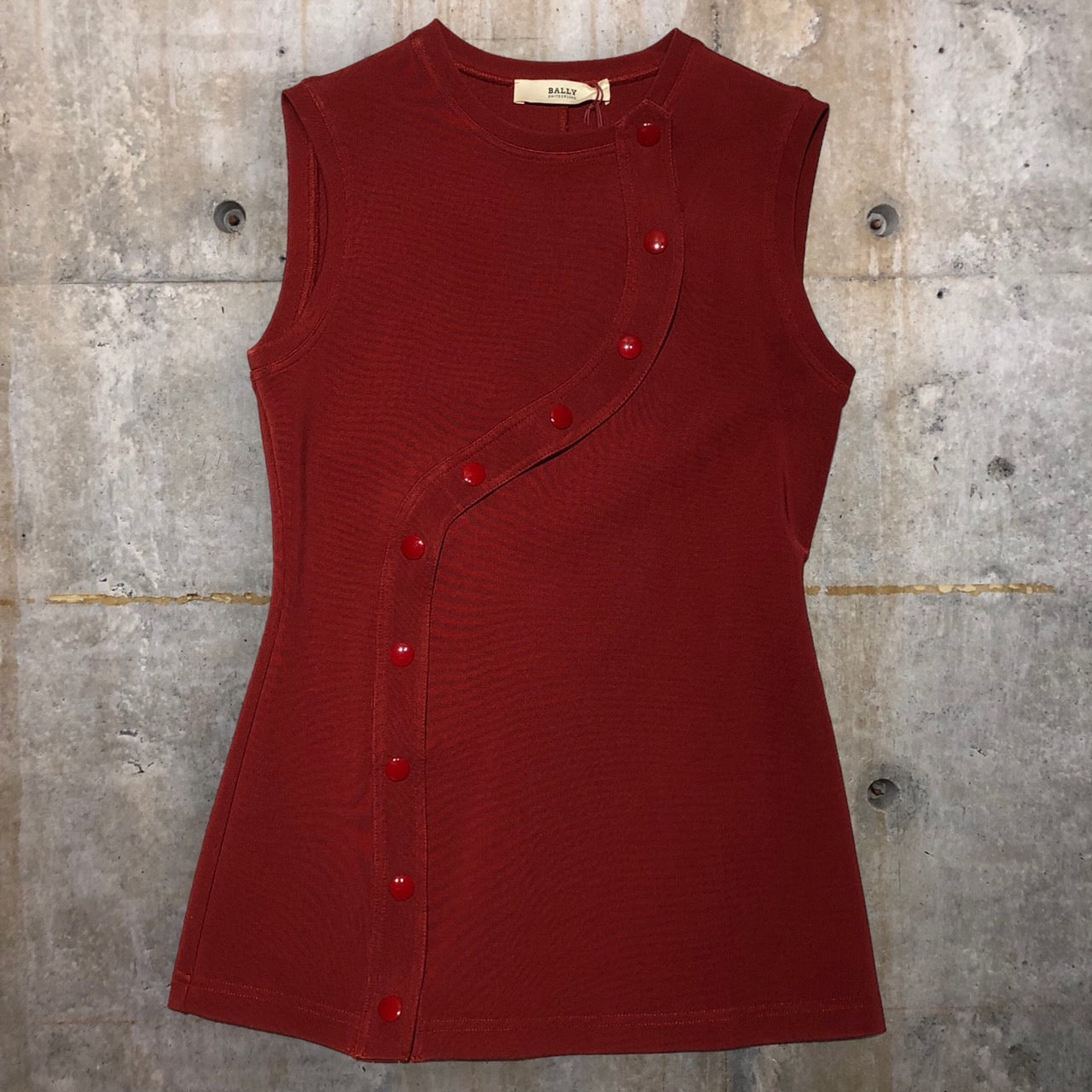 BALLY(バリー) ノースリーブS字スナップデザイントップス F38(Mサイズ程度) レッド