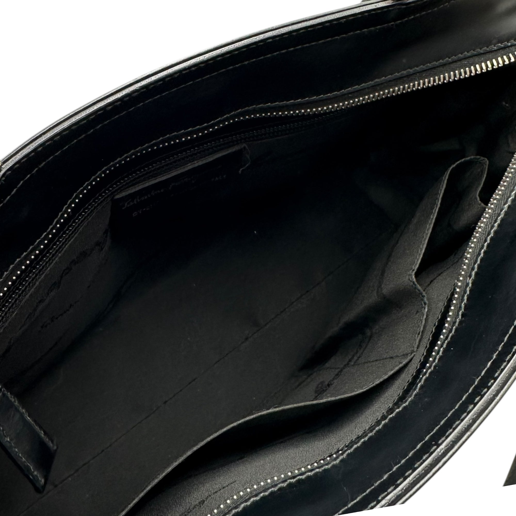 Salvatore Ferragamo(サルヴァトーレフェラガモ) Gancini High-Shine Leather hand Bag ガンチーニ ハイシャイン レザー ハンド バッグ DY-21 0166 ブラック