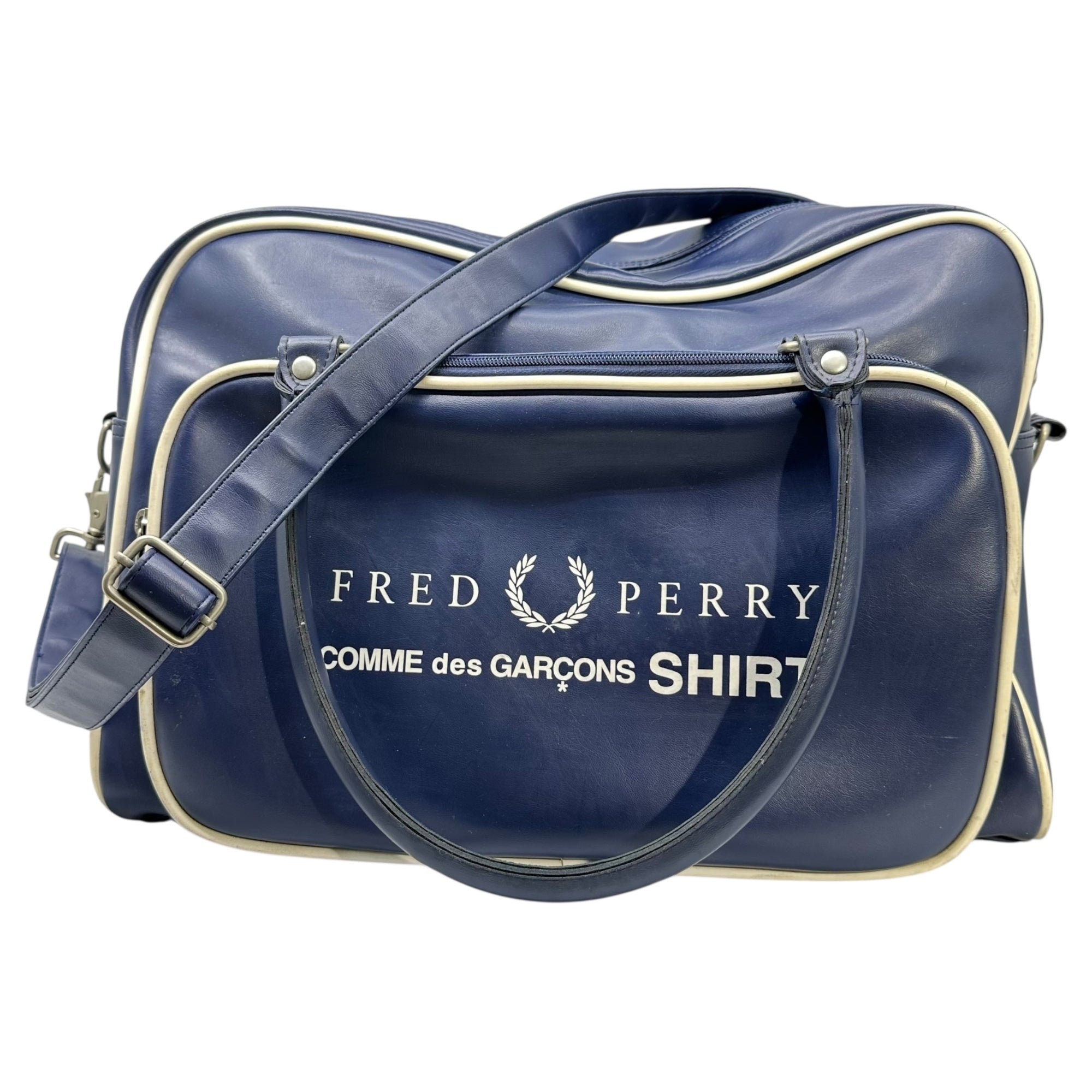 COMME des GARCONS SHIRT × FRED PERRY(コムデギャルソンシャツ × フレッドペリー) 2WAY Big Boston Bag ビッグ ボストン バッグ W12408 ネイビー×ホワイト