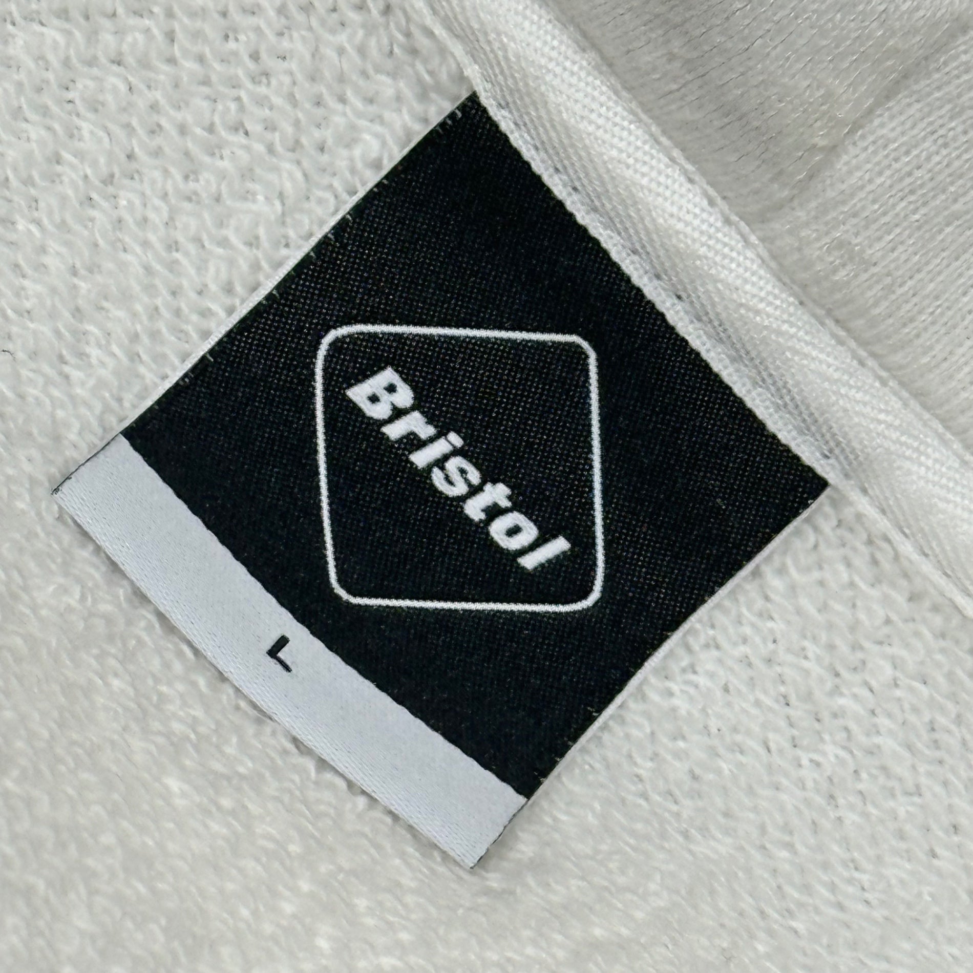 F.C.Real Bristol FCRB(エフシーレアルブリストル) REFLECTIVE STAR PULLOVER HOODY リフレクティブ スター プルオーバー フーディ パーカー FCRB-189061 L ホワイト×ブラック