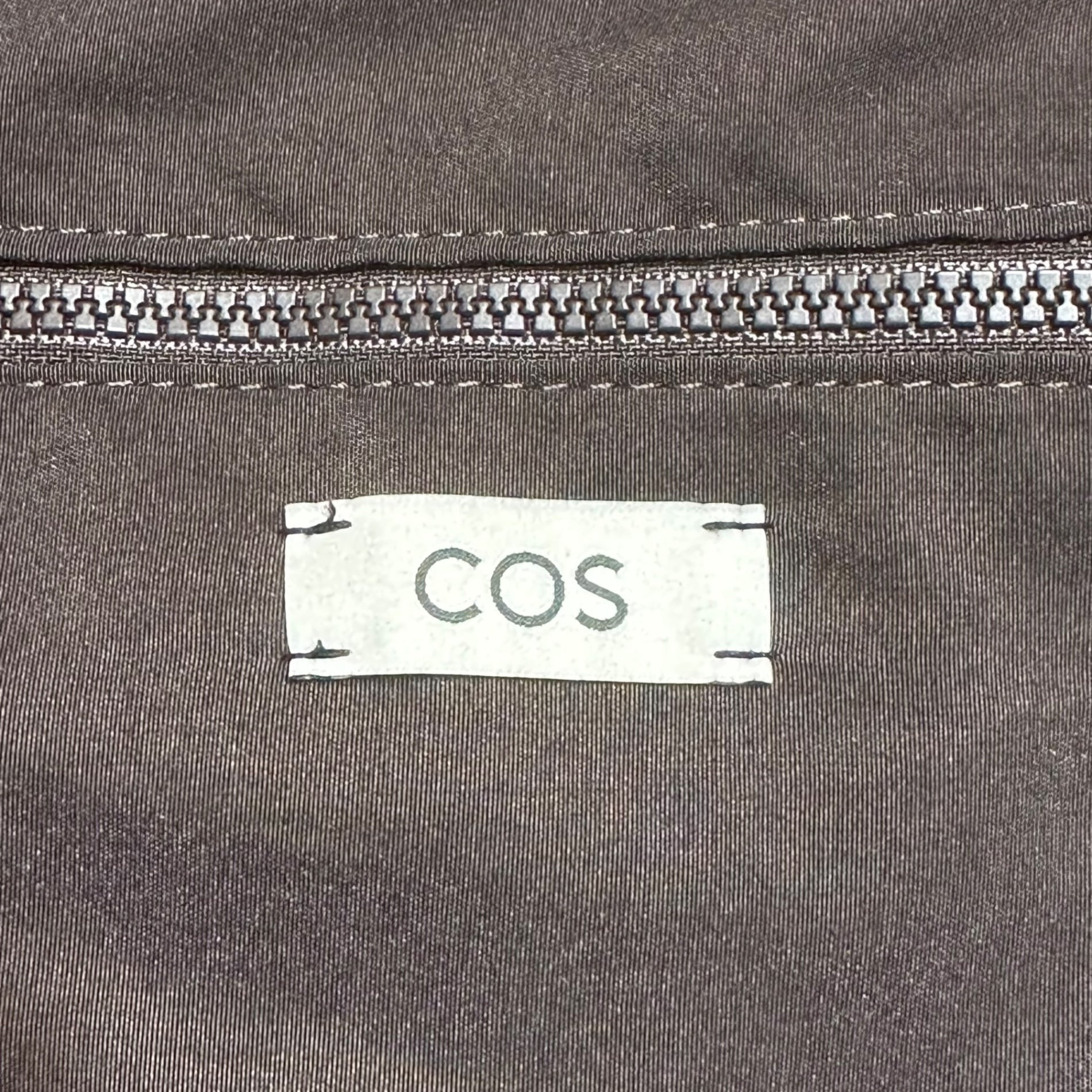 COS(コス) QUILTED OVERSIZED SHOULDER BAG キルティング オーバーサイズ ショルダー バッグ ブラウン