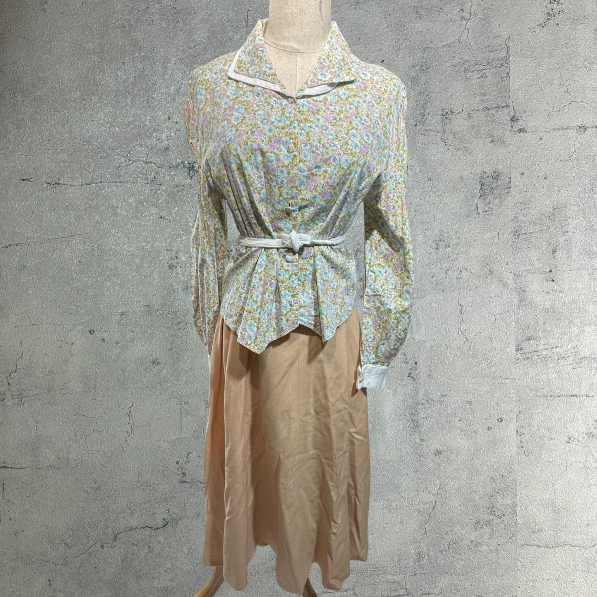 Euro vintage(ヨーロッパヴィンテージ) 60's~ Blueflower_flower print round collar blouse with ribbon バックリボン付き花柄丸襟シャツブラウス 表記無し(M~L程度) ミックスカラー