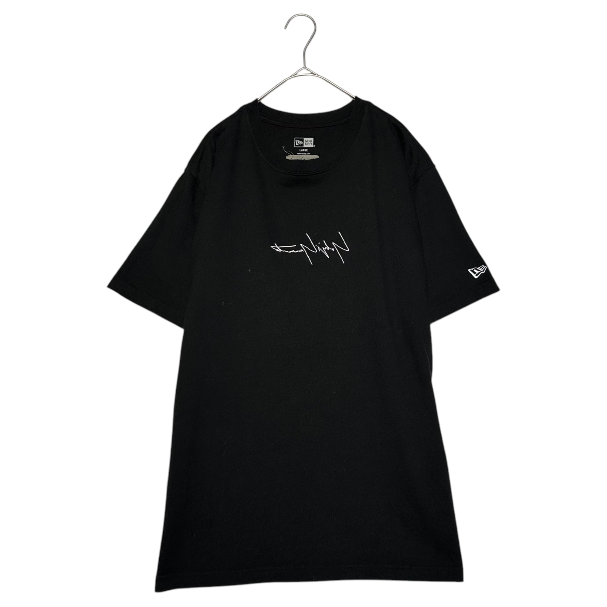 YOHJI YAMAMOTO POUR HOMME×NEW ERA(ヨウジヤマモトプールオム×ニューエラ) 20SS SS COTTON TEE YY D ロゴ 刺繍 バック グラフィック プリント Tシャツ HN-T98-082 4 ブラック