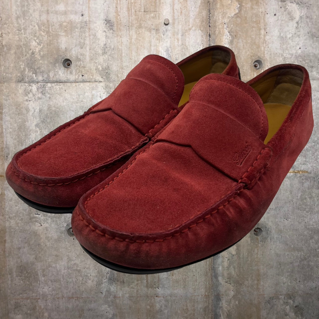 GUCCI(グッチ) スウェードドライビングローファー 表記なし(27cm程度) レッド