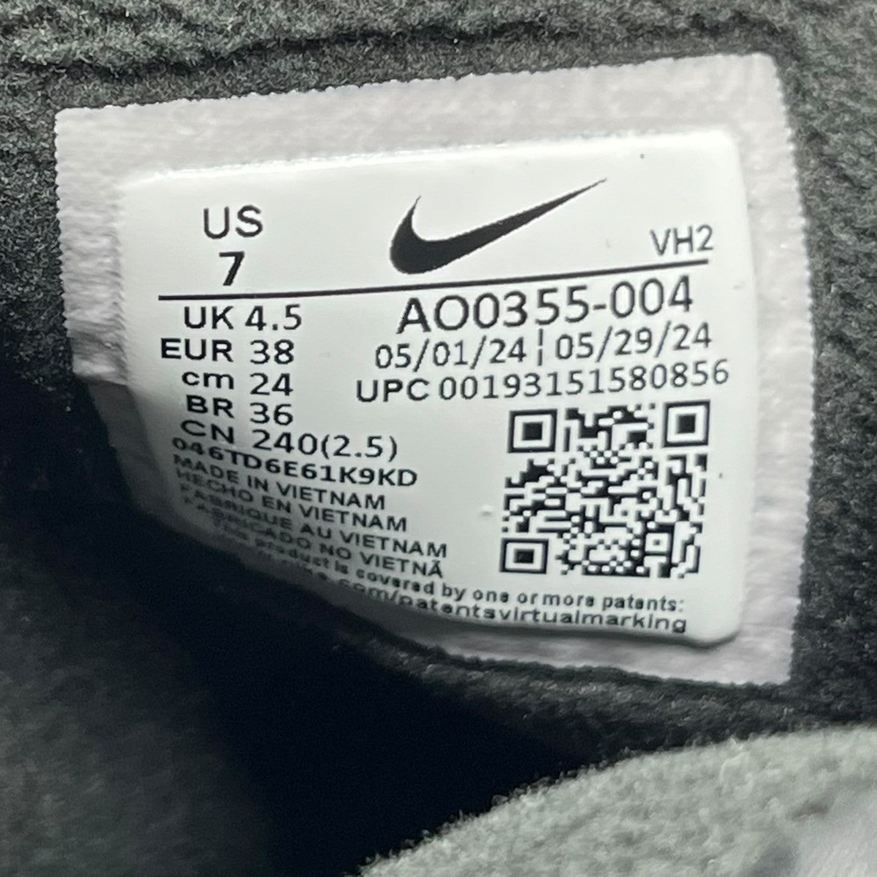 NIKE(ナイキ) W TANJUN HIGH RISE タンジュン ハイ ライズ AO0355-004 24.0cm ブラック ハイカット スニーカー ブーツ