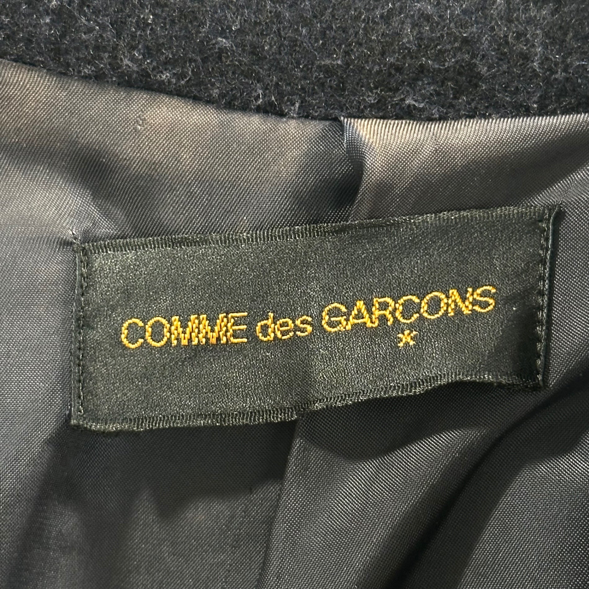 COMME des GARCONS(コムデギャルソン) 80's Big-Button Asymmetrical Wool Tailored Jacket デカボタン 変形 ウール テーラード ジャケット GJ-080020 FREE ネイビー 80年代 80's アーカイブ メンズ着用可