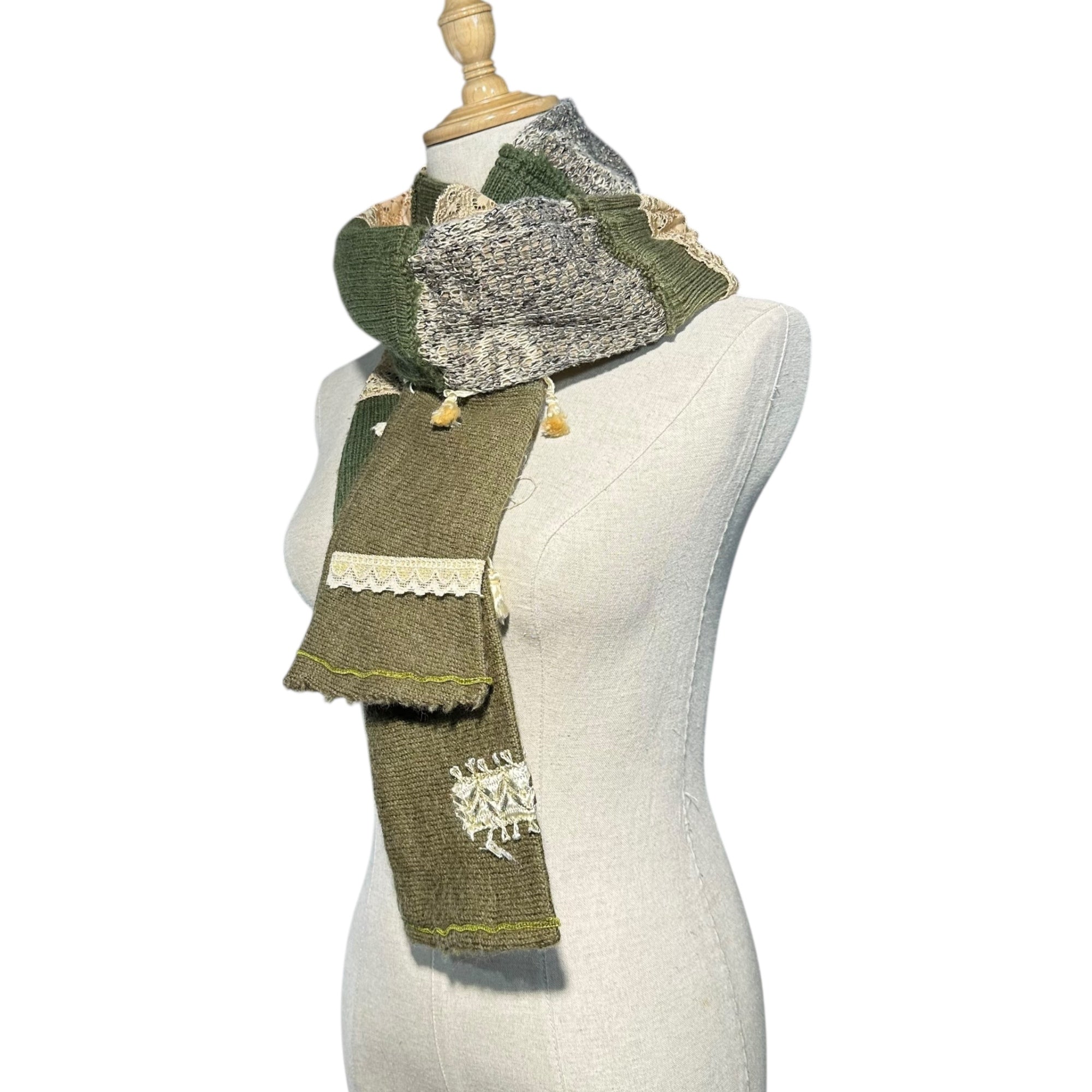 RehersalL(リハーズオール) Vintage lace-decorated scarf 古着リメイク レース 装飾 マフラー カーキ×アイボリー