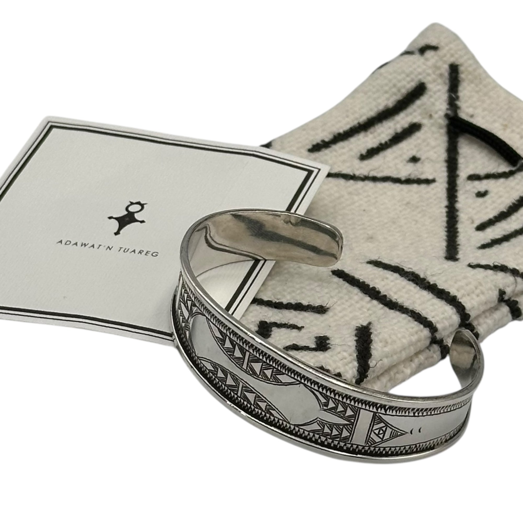 ADAWAT'N TUAREG(アダワットトゥアレグ) Lbhar ルブハー バングル シルバー ブレスレッド
