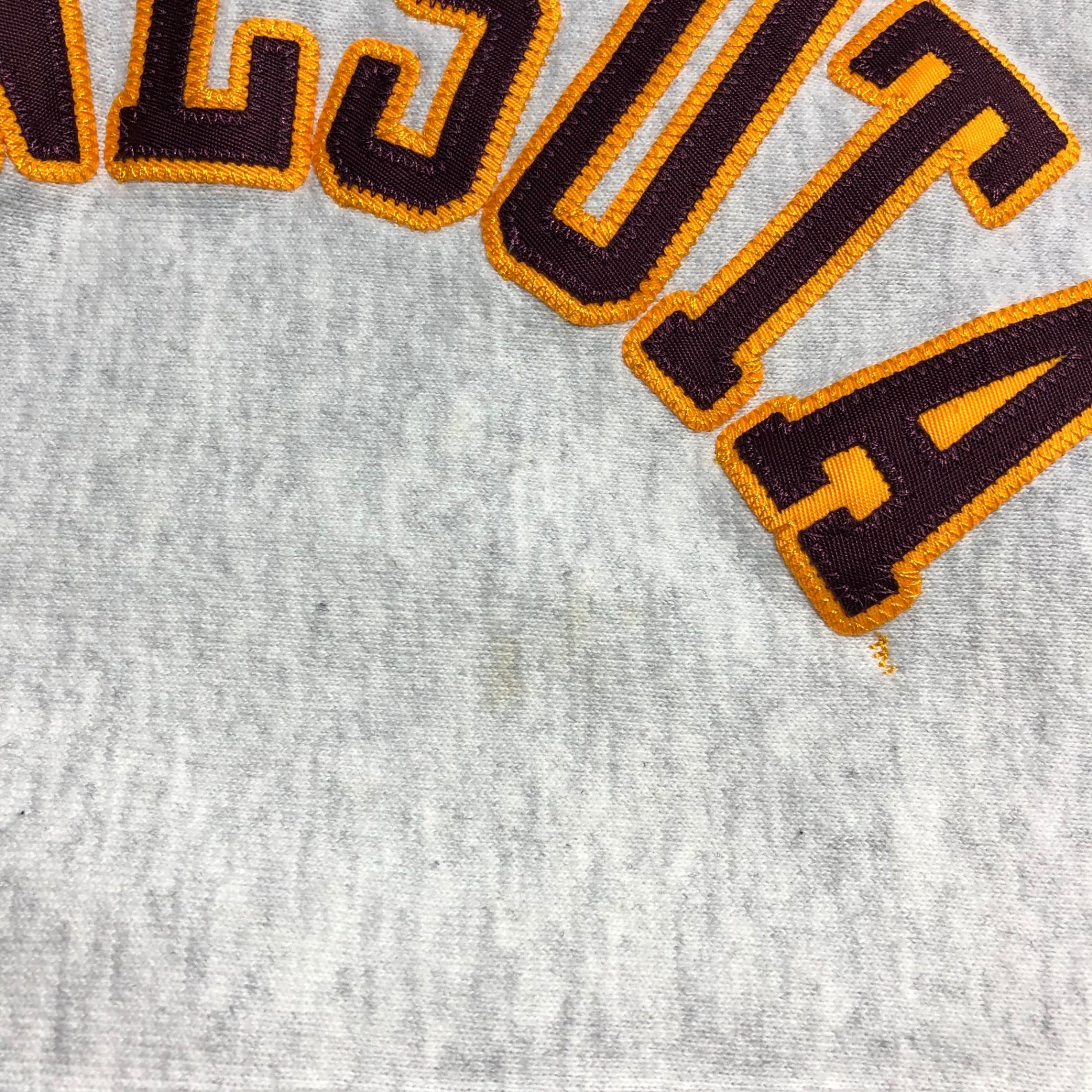 Champion(チャンピオン) ”MINNESOTA" reverse weave college hoodie リバースウィーブ カレッジ パーカー XL ライトグレー アーチ ロゴ ミネソタ