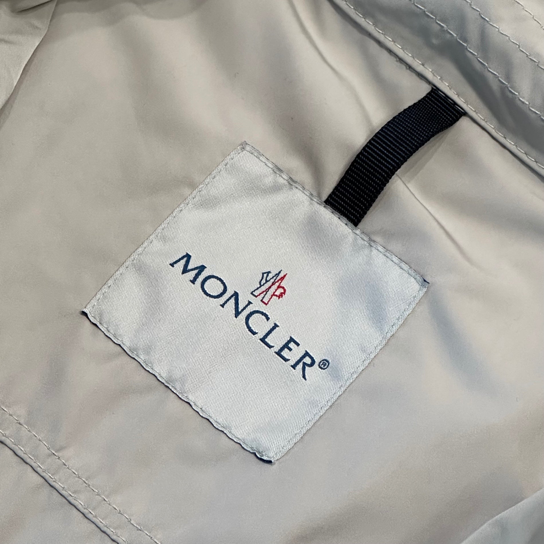 MONCLER(モンクレール) ERMITE Nylon Military-inspired jacket エルミット ナイロン ミリタリー インスパイア ジャケット 41024/00/69483 3(M程度) アイボリー スープリームスタグ