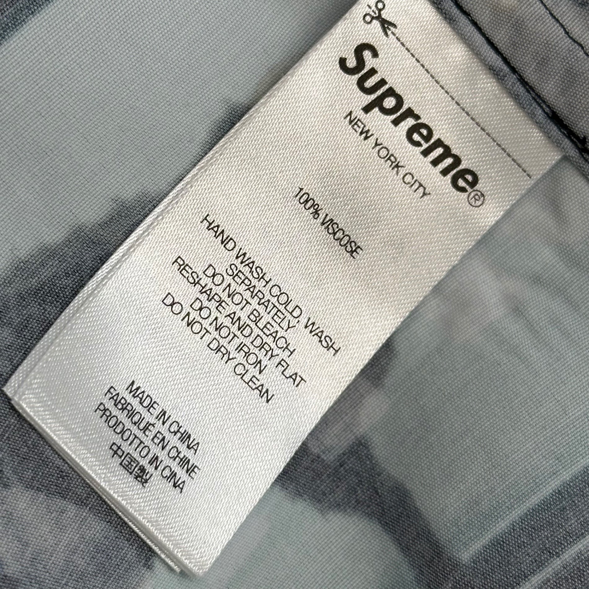 SUPREME(シュプリーム) 2025SS Damien Hirst S/S Shirt ダミアン ハースト 半袖 シャツ S スカイブルー×ブラック レーヨン オープンカラー
