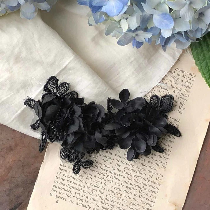 m.soeur(エムスール) 黒いお花とレースのクリップ* 9055 ブラック
