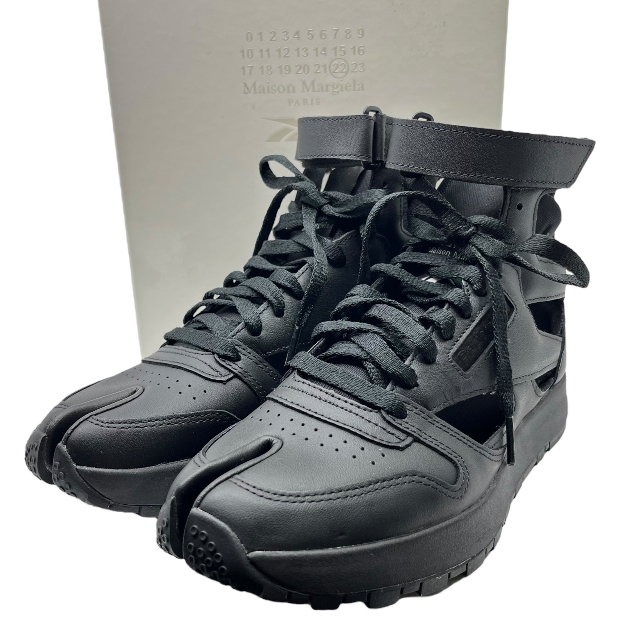 MAISON MARGIELA × REEBOK(メゾンマルジェラ × リーボック) CLASSIC LEATHER TABI HIGH "BLACK" クラシックレザー 足袋 ハイ スニーカー サンダル GX5041 24.0cm ブラック 箱付