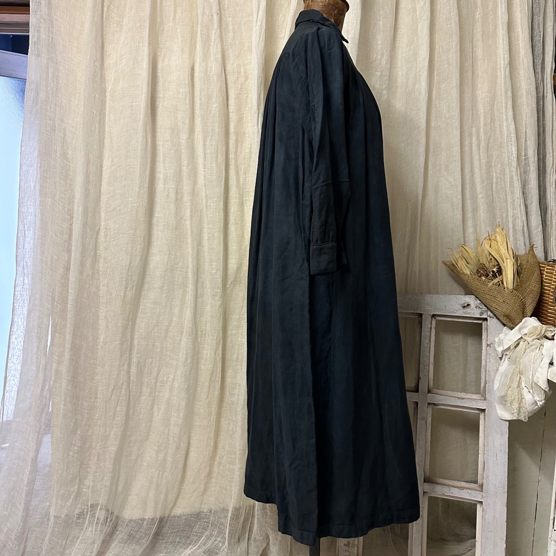 Euro Vintage(ヨーロッパヴィンテージ) Slowly_20's cotton gathered shirt dress/コットンギャザーシャツワンピース 後染め加工リメイク 表記なし(Mサイズ程度) ブラック