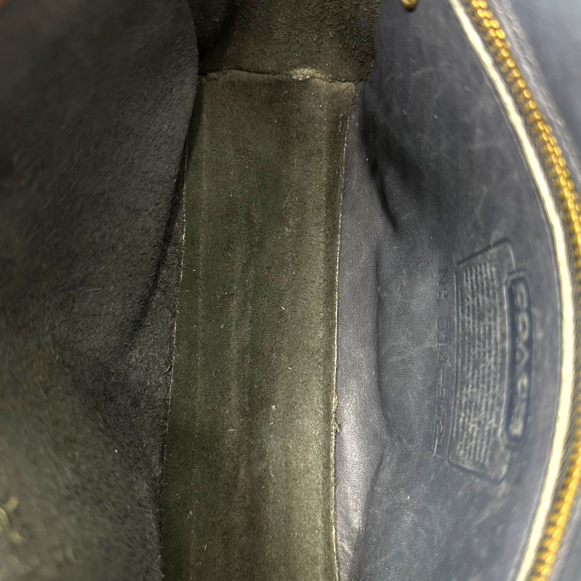 COACH(コーチ) 90's Old Coach Bicolor Flap Leather Shoulder Bag 90年代 オールドコーチ バイカラー フラップ レザー ショルダー バッグ 014-9021 ネイビー(色あせでカーキに近くにあっています)×ブラウン