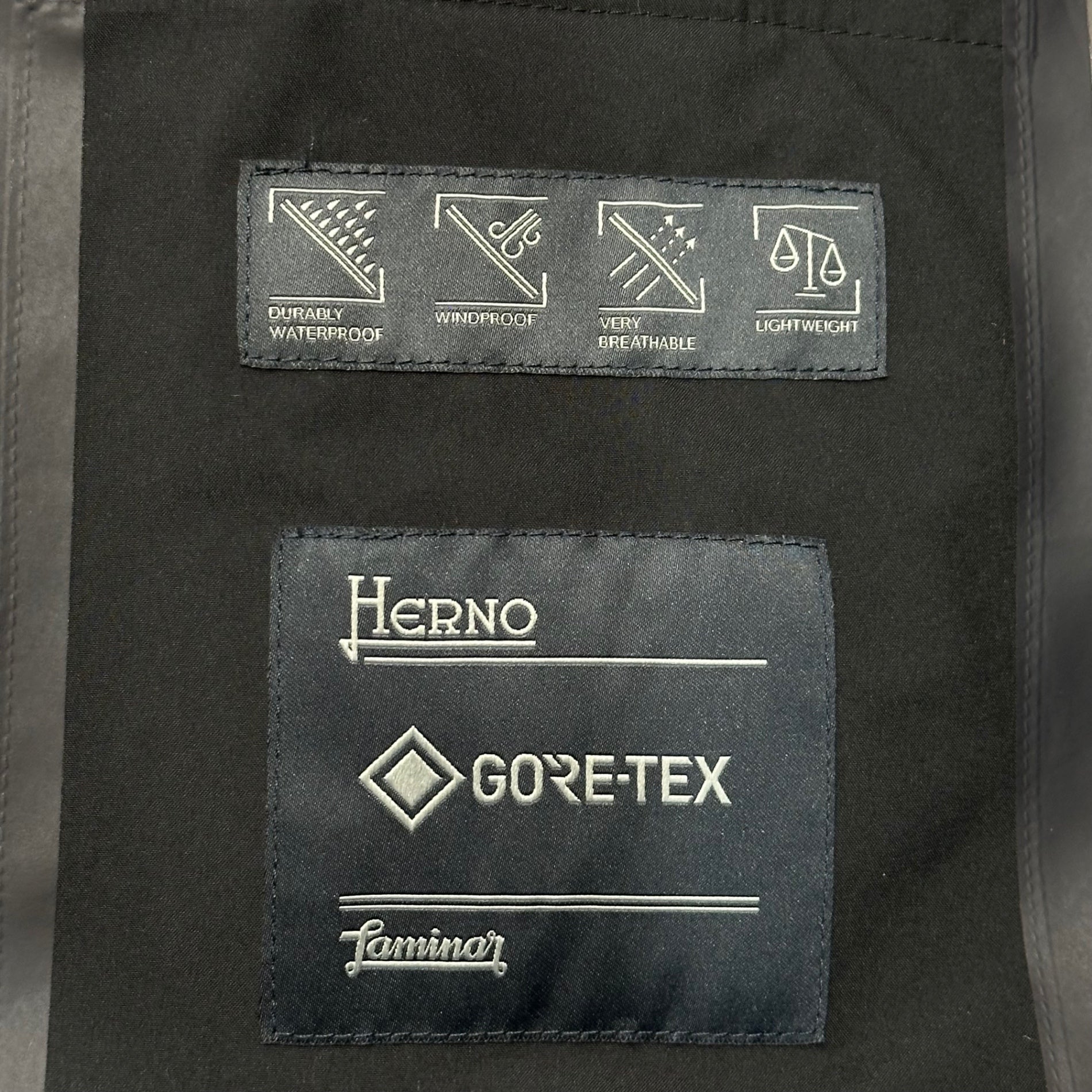 HERNO(ヘルノ) Laminar GORE-TEX Hooded Jacket ラミナー ゴアテックス フーデッド ジャケット 61630-57467-5 52 ブラック