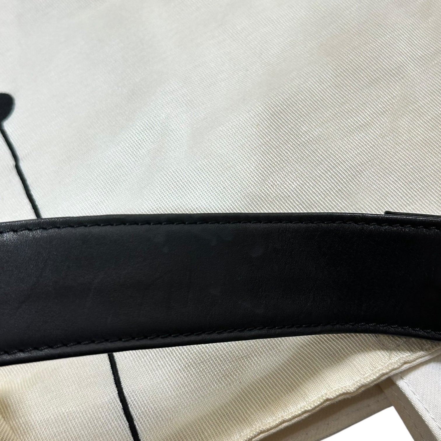 YOHJI YAMAMOTO+NOIR(ヨウジヤマモトプリュスノアール) Leather Handle Embroidered Shoulder Bag レザー ハンドル 刺繍 ショルダーバッグ ホワイト×ブラック