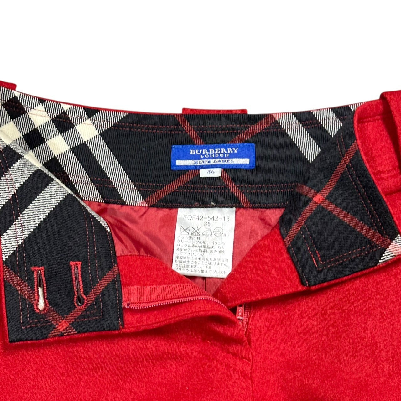 BURBERRY BLUE LABEL(バーバリーブルーレーベル) Horse Logo Embroidered Wool Hot Pants ホース ロゴ 刺繍 ウール ホット パンツ FQF42-542-15 36(S程度) レッド ショート ハーフ