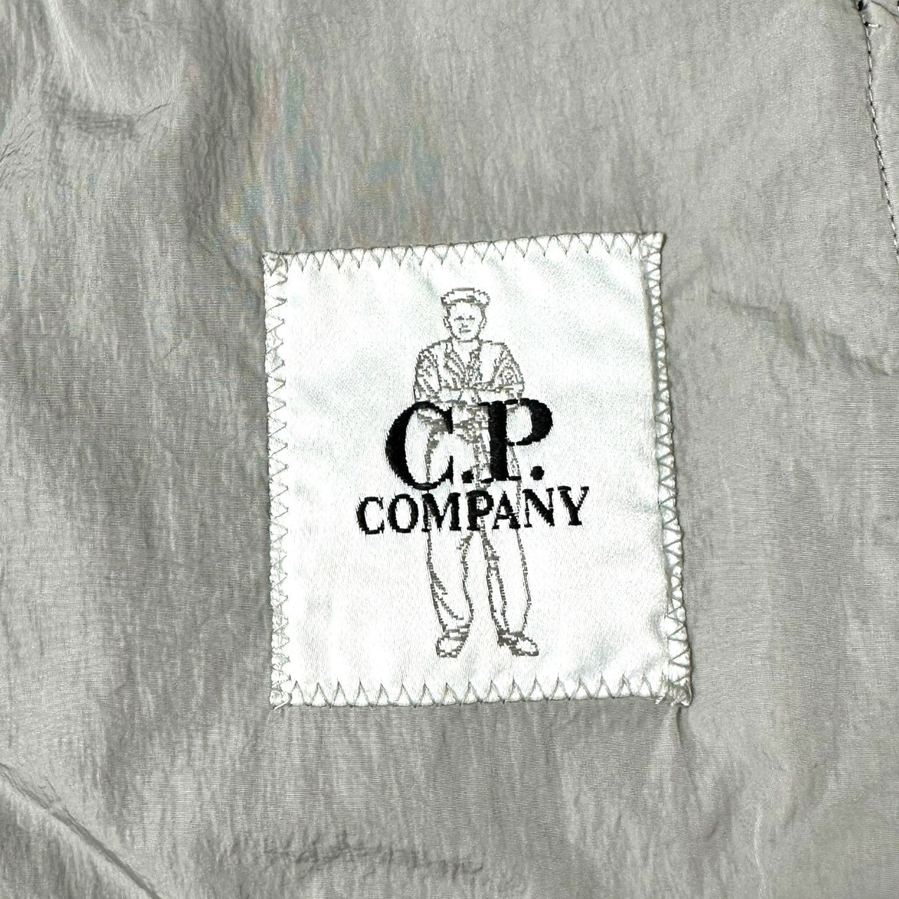 C.P.COMPANY(シーピーカンパニー) 14SS Flap Pocket Zip Up Nylon Over Shirt Jacket フラップ ポケット ジップアップ ナイロン オーバー シャツ ジャケット 14CMOS371A 005904G M グレー