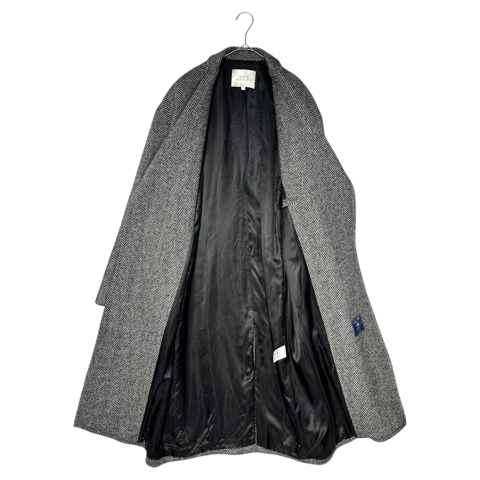 STUDIO NICHOLSON(スタジオニコルソン) Buttonless Herringbone Wool Chester Long Coat ボタンレス ヘリンボーン ウール チェスター ロング コート SN-146 S グレー ユニセックス