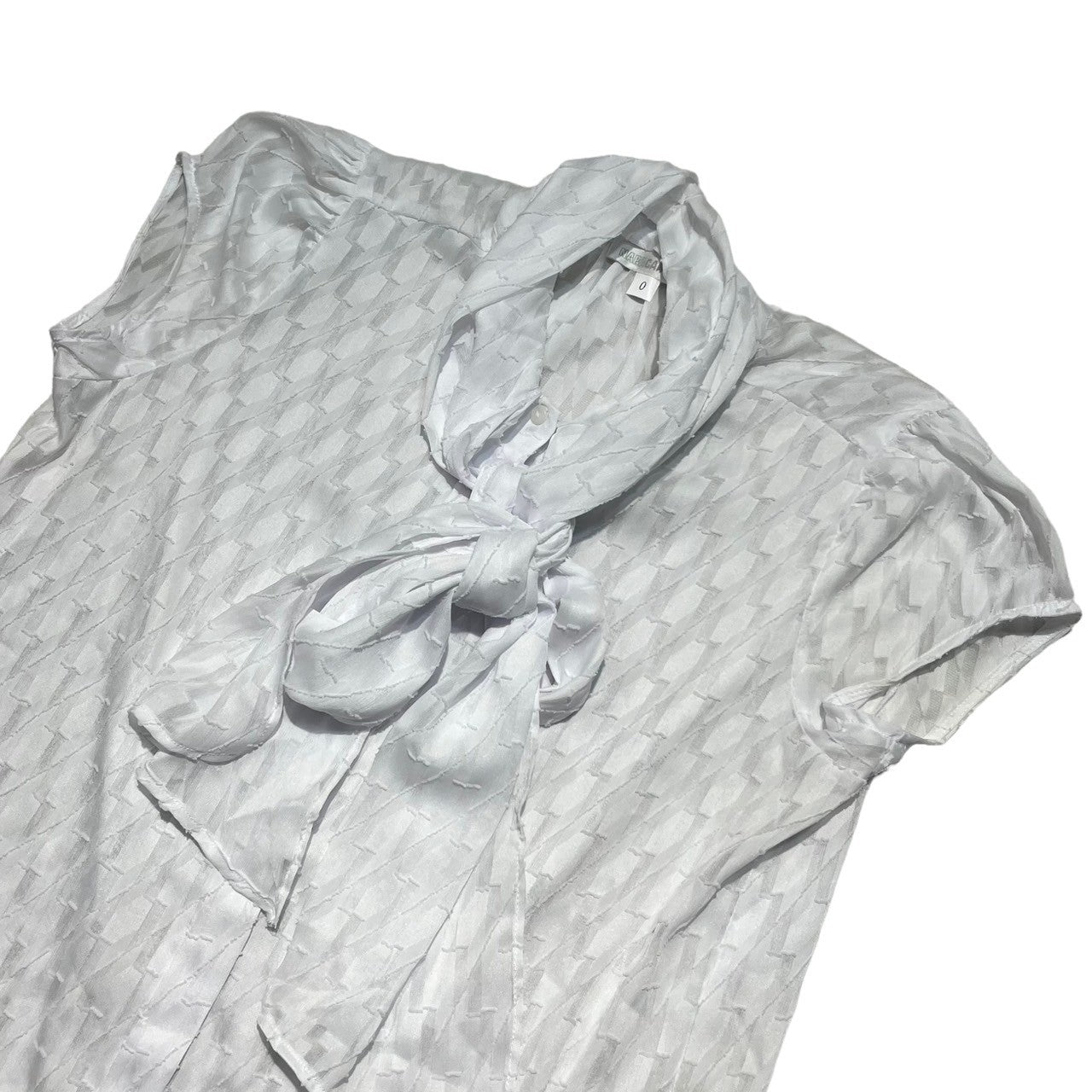 NARA CAMICIE(ナラカミーチェ) シアーカットジャガード半袖ボウタイブラウス 10-31-04-014 0 ホワイト 参考定価¥25,300(税込)