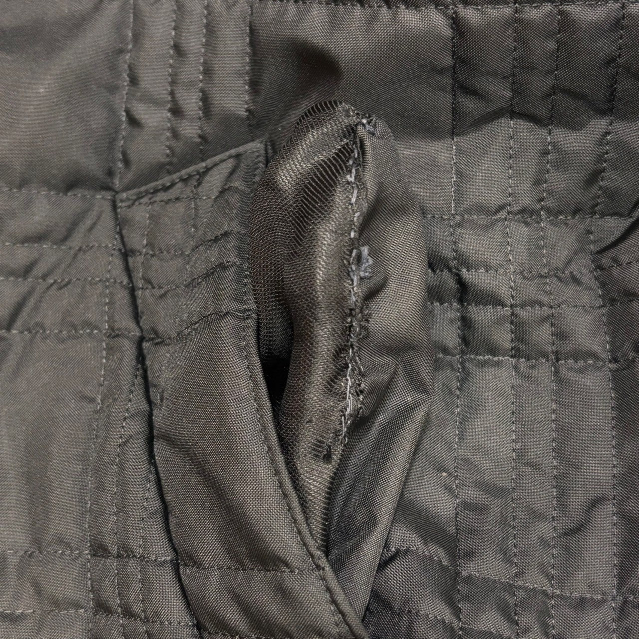 miumiu(ミュウミュウ) 00's Archive Nylon Quilted Stencil Collar Coat アーカイブ ナイロン チェック キルティング ステンカラー コート L ブラック ジャケット Y2K