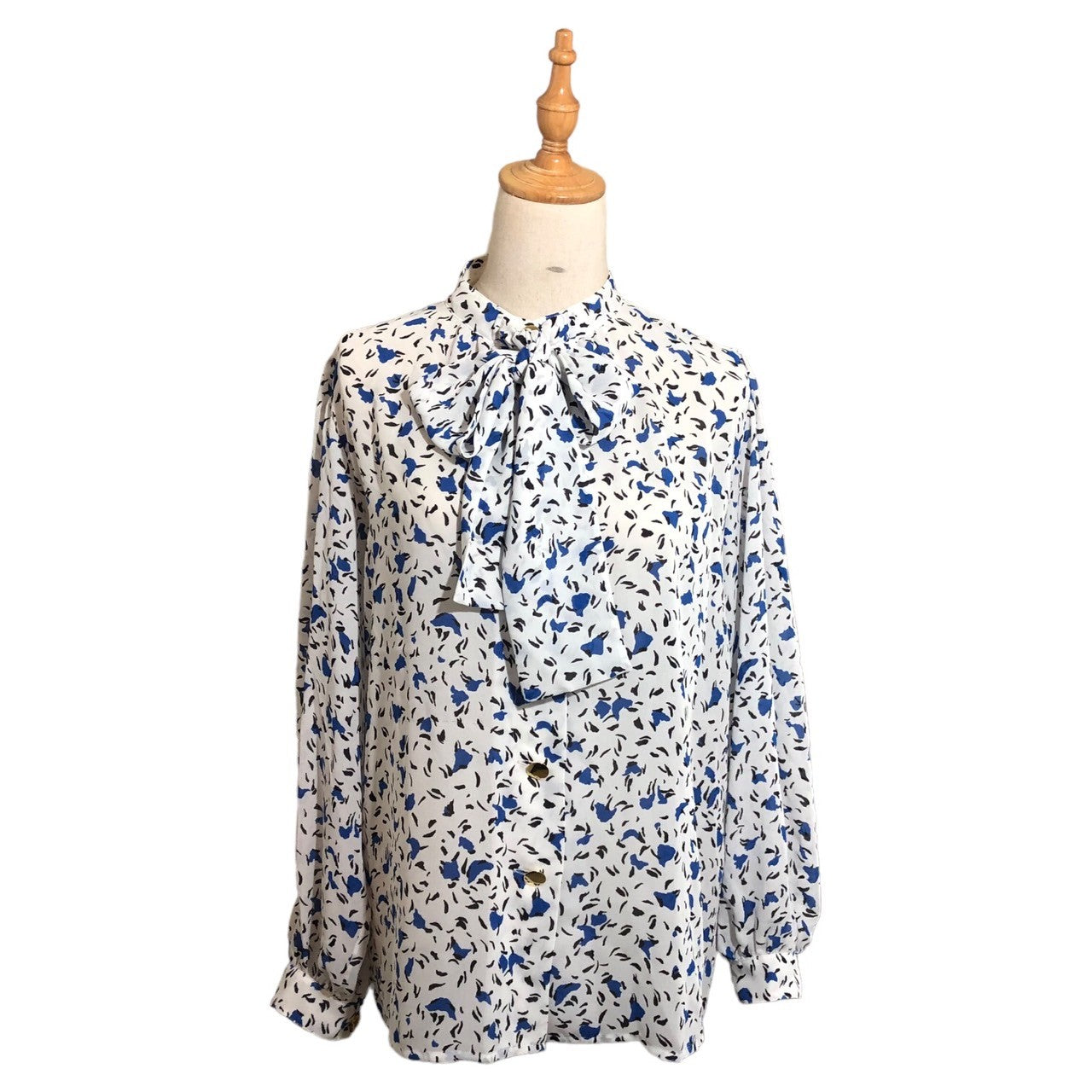 YVES SAINT LAURENT(イヴサンローラン) 90's All-over pattern bowtie shirt blouse 総柄 ボウタイ シャツ ブラウス HT564-018 M ホワイト×ブルー ヴィンテージ 長袖