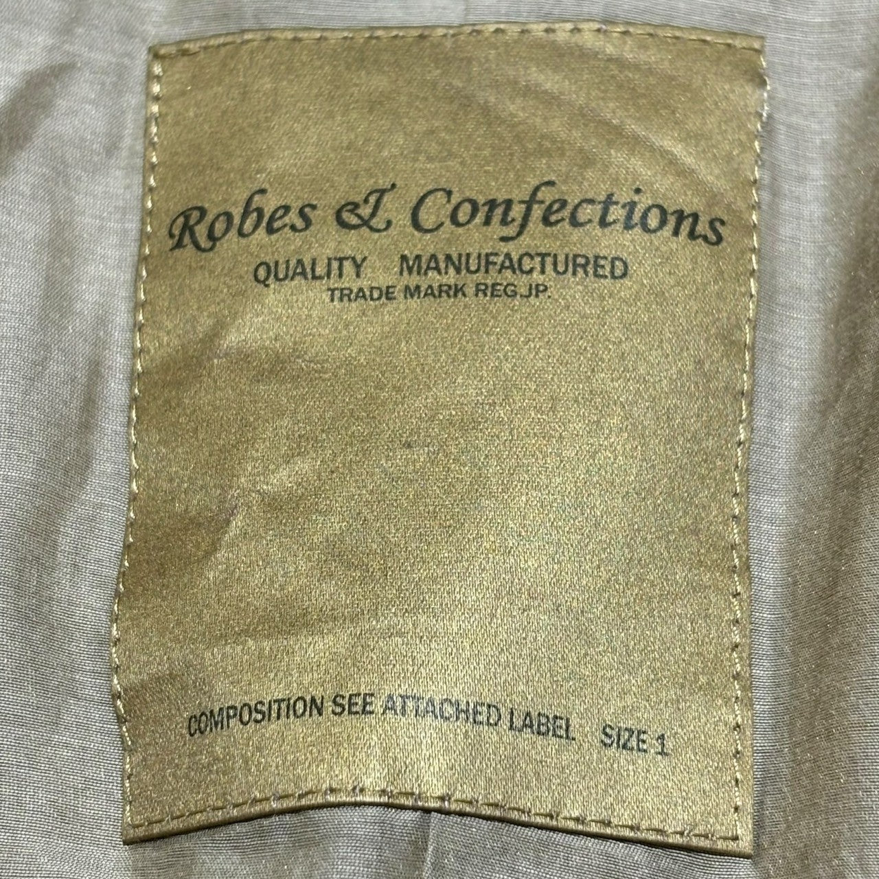 ROBES&CONFECTIONS(ローブスアンドコンフェクションズ) スパンコール装飾ベスト SiZE FREE ベージュ 襟汚れ有