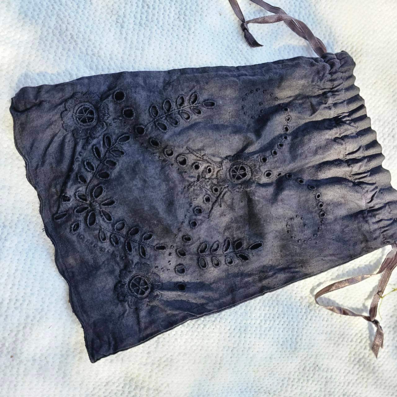 Euro antique(ヨーロッパアンティーク) antique linen cutwork embroidery purse アンティークリネンのカットワーク刺繍巾着 ポーチ 後染め加工 ブラック