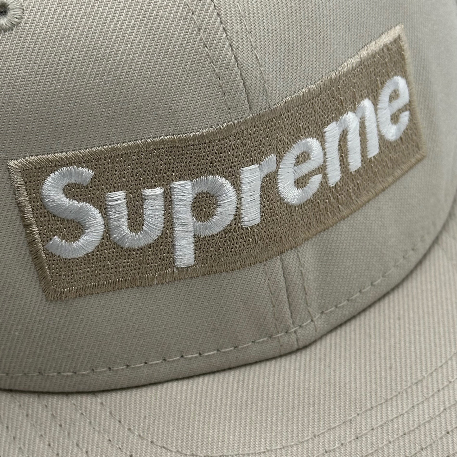 SUPREME(シュプリーム) 23SS Box Logo Mesh Back New Era ボックスロゴ メッシュ バック ニューエラ コラボ キャップ 7 3/8(58.7cm) アイボリー