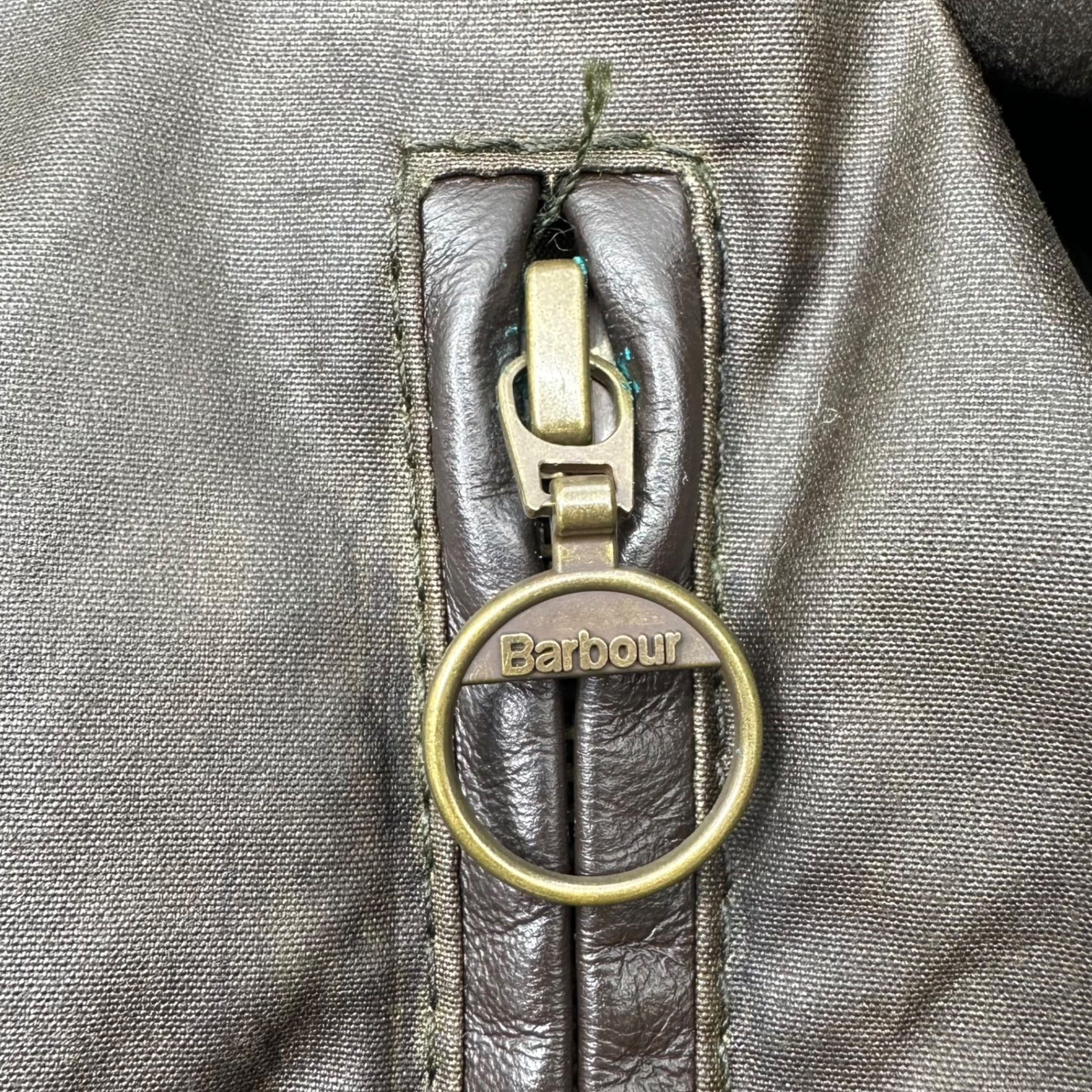 Barbour × ANYA HINDMARCH(バブアー × アニヤハインドマーチ) Fur-embellished oiled jacket coat ファー装飾 オイルド ジャケット コート 34(XS~S程度) ダークブラウン コラボアイテム 稀少品