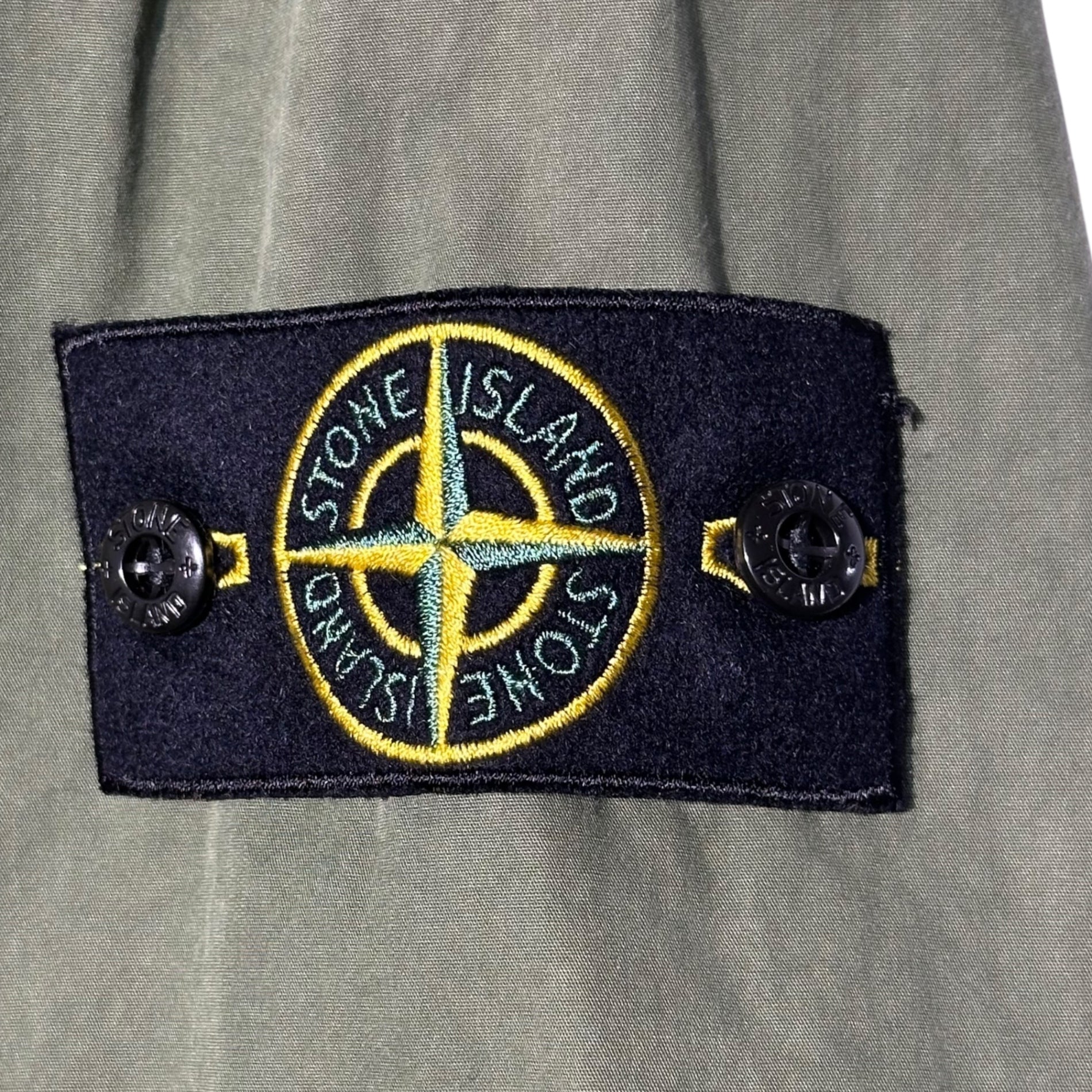 STONE ISLAND(ストーンアイランド) 22AW Brushed Cotton Canvas Zip Overshirt ブラッシュド コットン キャンバス ジップアップ シャツ ジャケット 7715101WN L グリーン ブルゾン