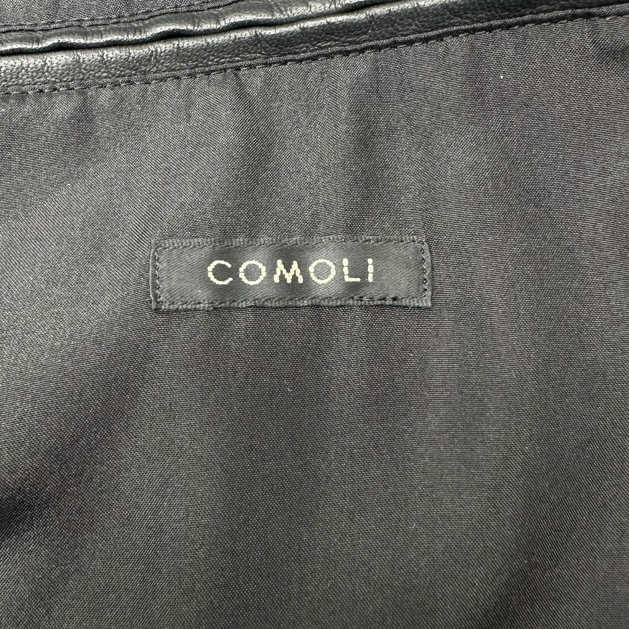 COMOLI(コモリ) 23AW Sheepskin 2B Jacket シープスキン 2B ジャケット Y03-01021 3 ブラック ラムレザー テーラード
