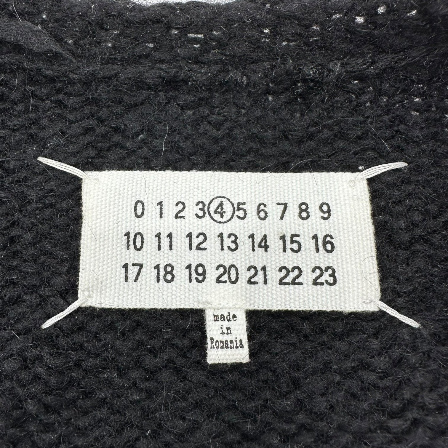 MAISON MARGIELA(メゾンマルジェラ) 16AW ①Valouse Alpaca Blend Fringe Pullover Knit ヴァルーズ アルパカ混 フリンジ プルオーバー ニット 深Vネック 厚手 S31GP0069 M ブラック メンズ着用可能