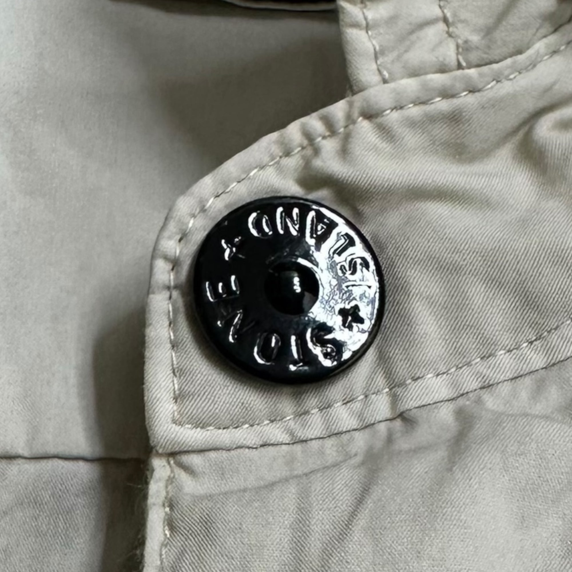 STONE ISLAND(ストーンアイランド) 12SS GARMENT DYED CO/NY HOODED OVERSHIRT ガーメントダイ コットン ナイロン フーデット シャツ 561510820 XL アイボリー マウンテンパーカー ジャケット パーカー