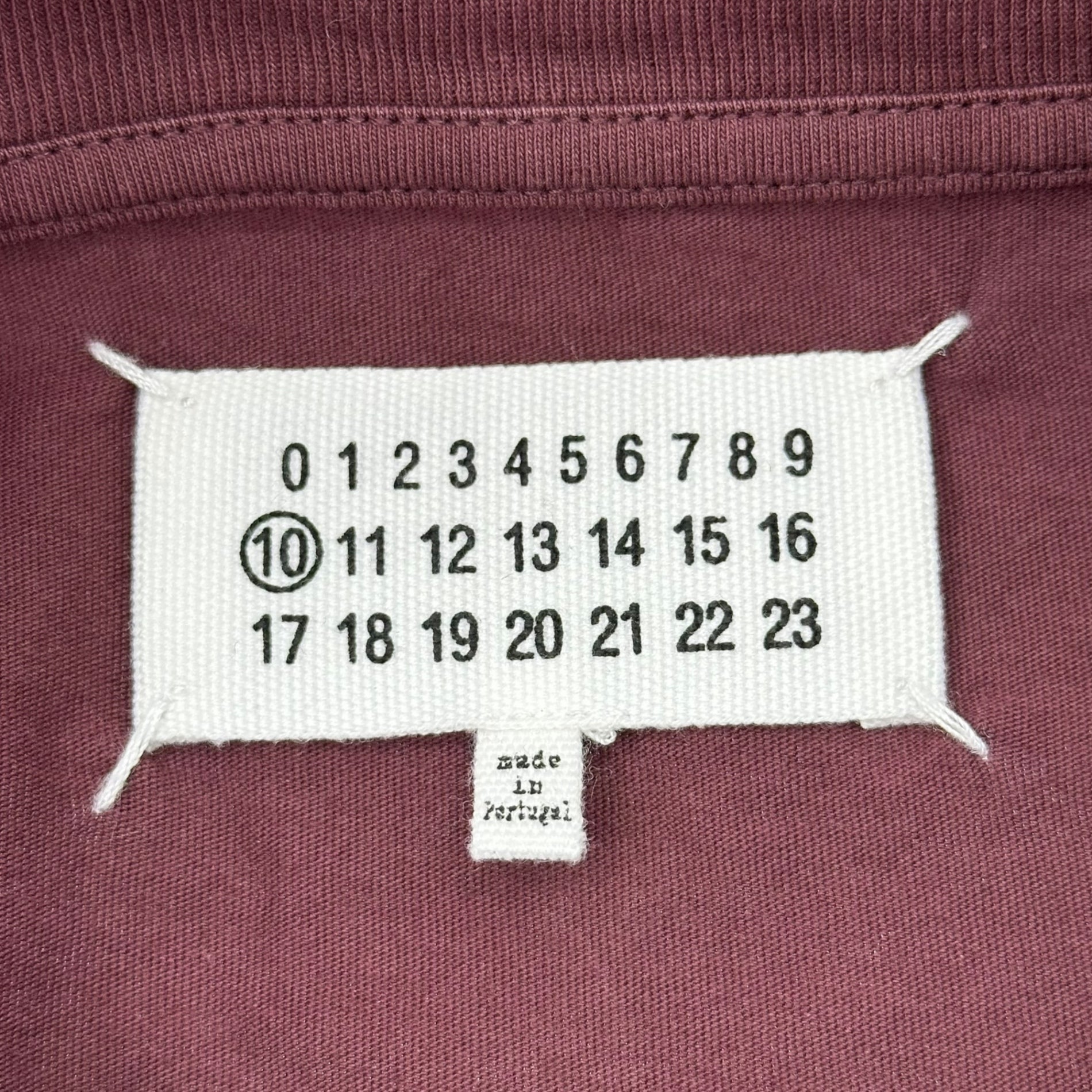 MAISON MARGIELA(メゾンマルジェラ) 17SS Collegiate "M" Print Tee カレッジ ロゴ プリント Tシャツ S50GC0466 44(XS程度) ボルドー ペンキ