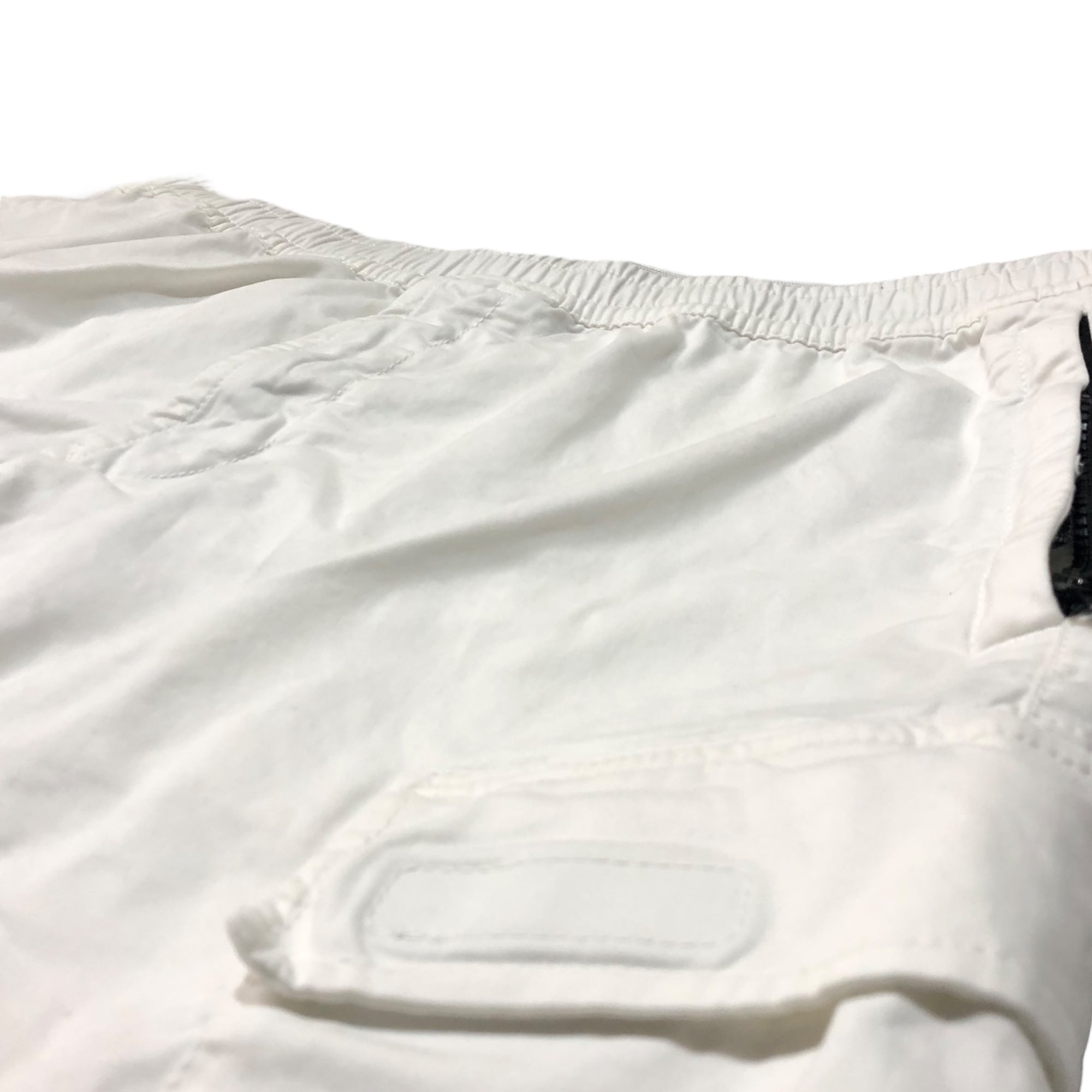 STONE ISLAND(ストーンアイランド) 21SS bermuda shorts OLD加工ブロークンツイル ストレッチコットンショーツ 7415L0904 W40 ホワイト ショート ハーフ パンツ