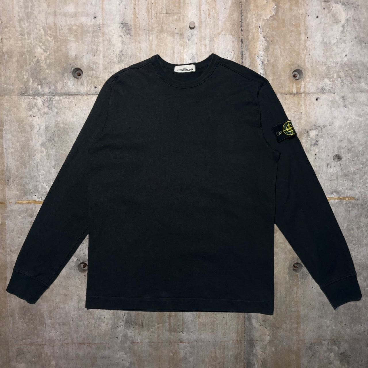 人気が高い【美品】STONE ISLAND ヘビーウェイトコットンクルーネックL/S トップス