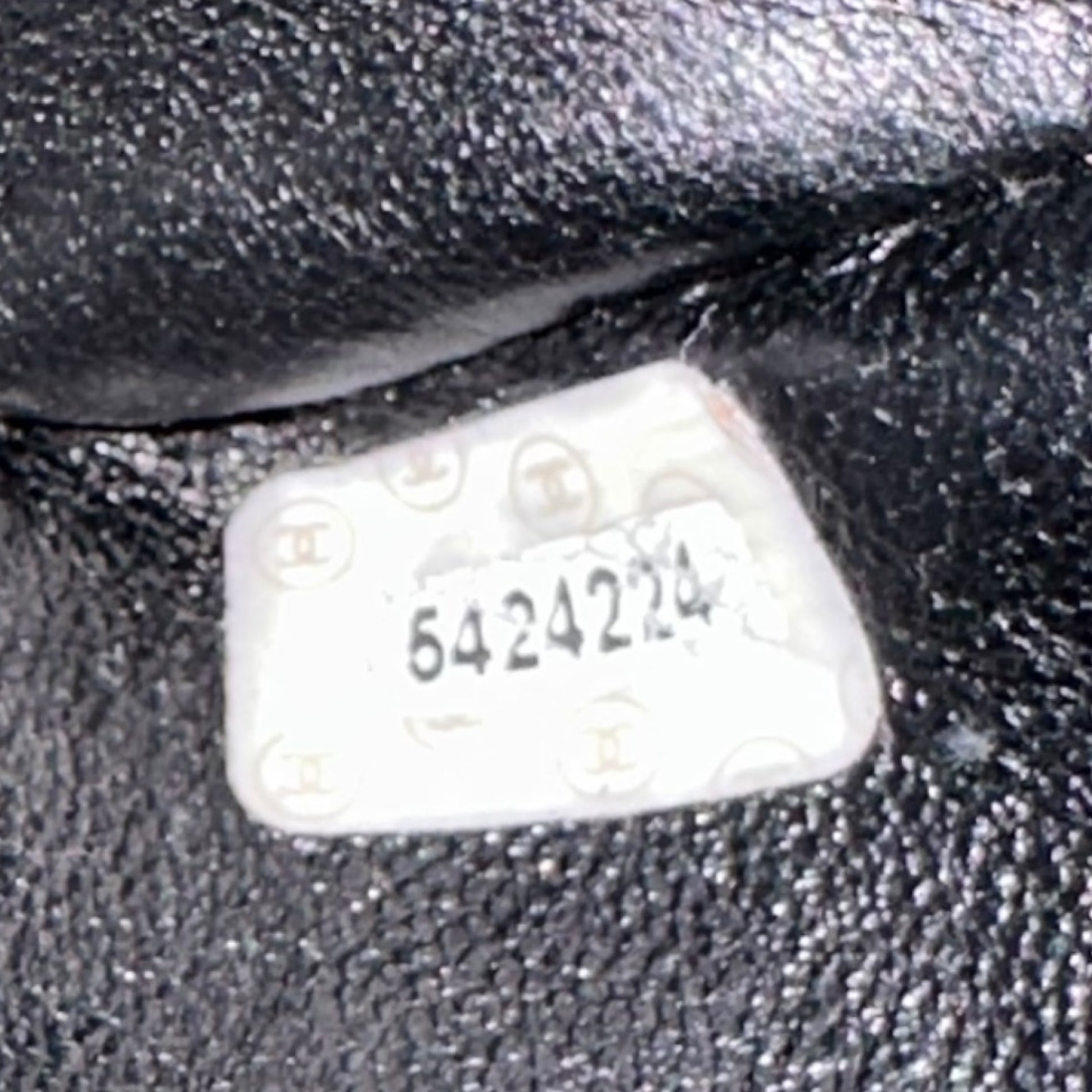 CHANEL(シャネル) 2000’s Reissue Tote Bag - Caviar Skin 復刻 トート バッグ - キャビア スキン ブラック 6****** ハンド ココマーク チャーム