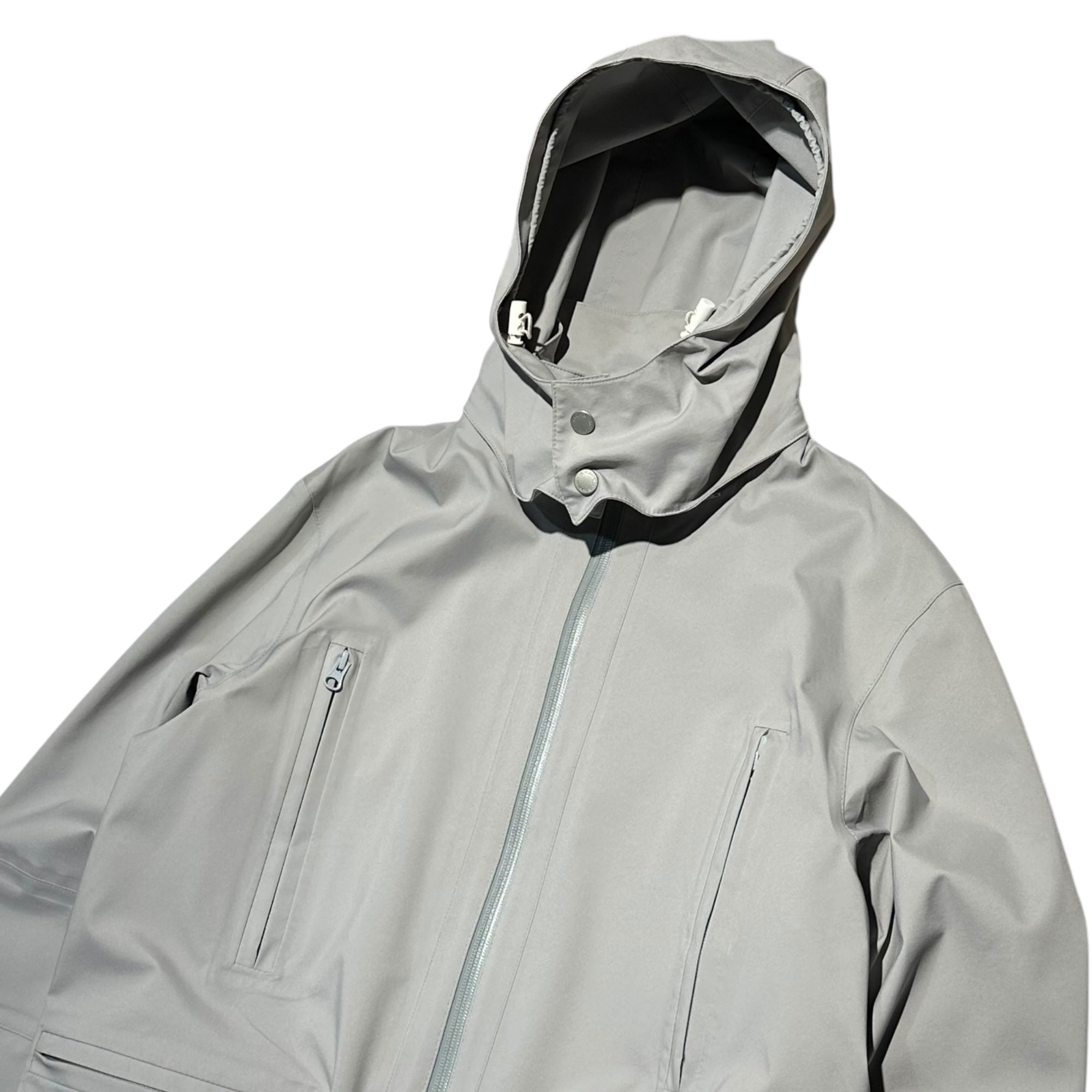 ck Calvin Klein(シーケーカルバンクライン) GORE-TEX Tech Hoody Jacket ゴアテックス テック フーディ ジャケット 381-5.CCC.CB.YS.0011 XL ライトグレー マウンテンパーカー