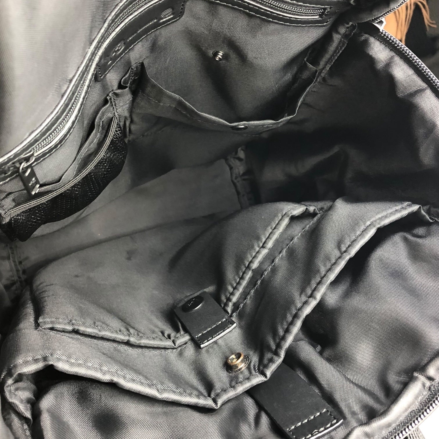 Y-3(ワイスリー) W QASA OVAL BCKPACK カーサ オーバル バックパック ブラック