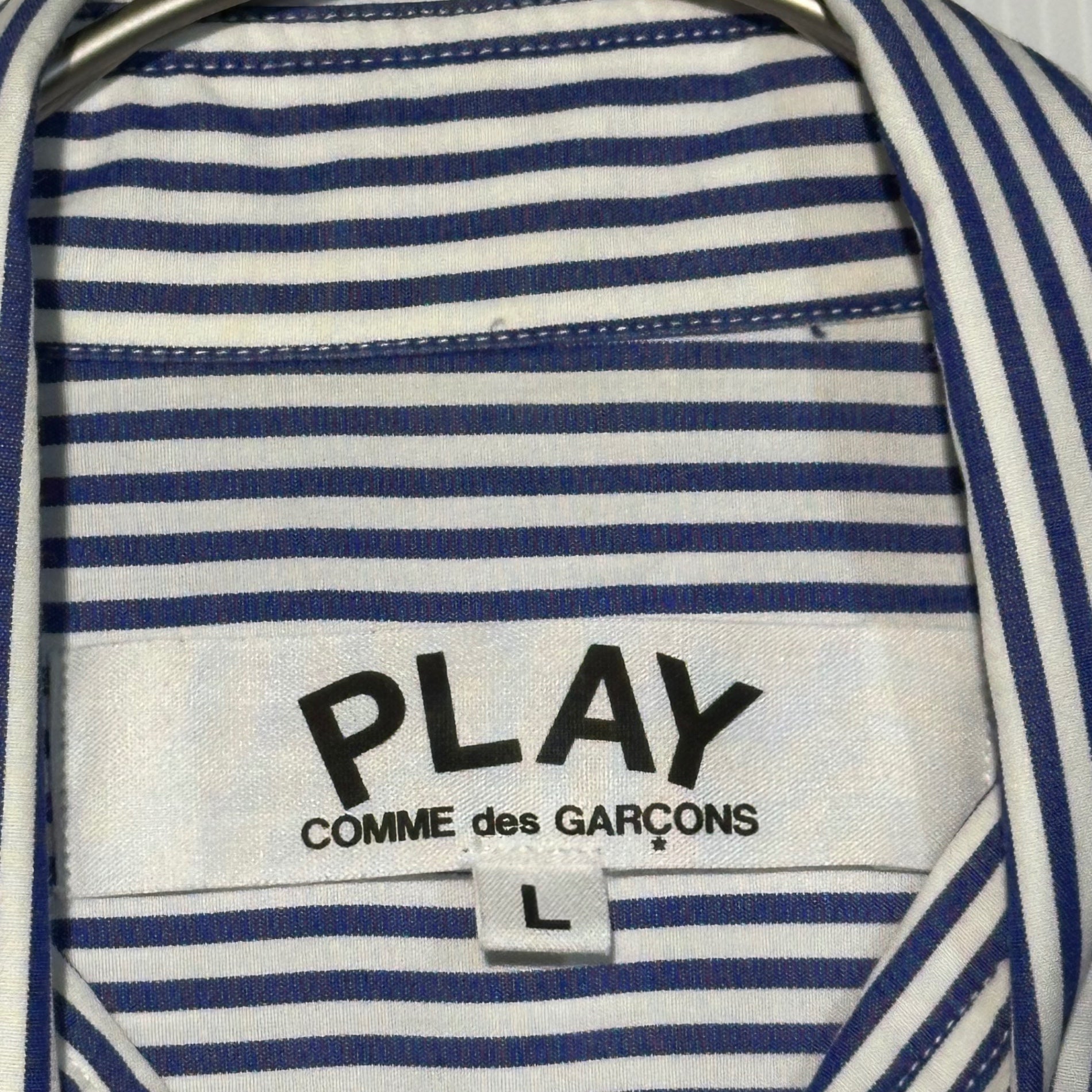 PLAY COMME des GARCONS(プレイコムデギャルソン) 21SS CDG X Play Blouse Stripe CDG プレイ ストライプ ブラウス シャツ AE-B101 L ブルー AD2020 DSMG取扱