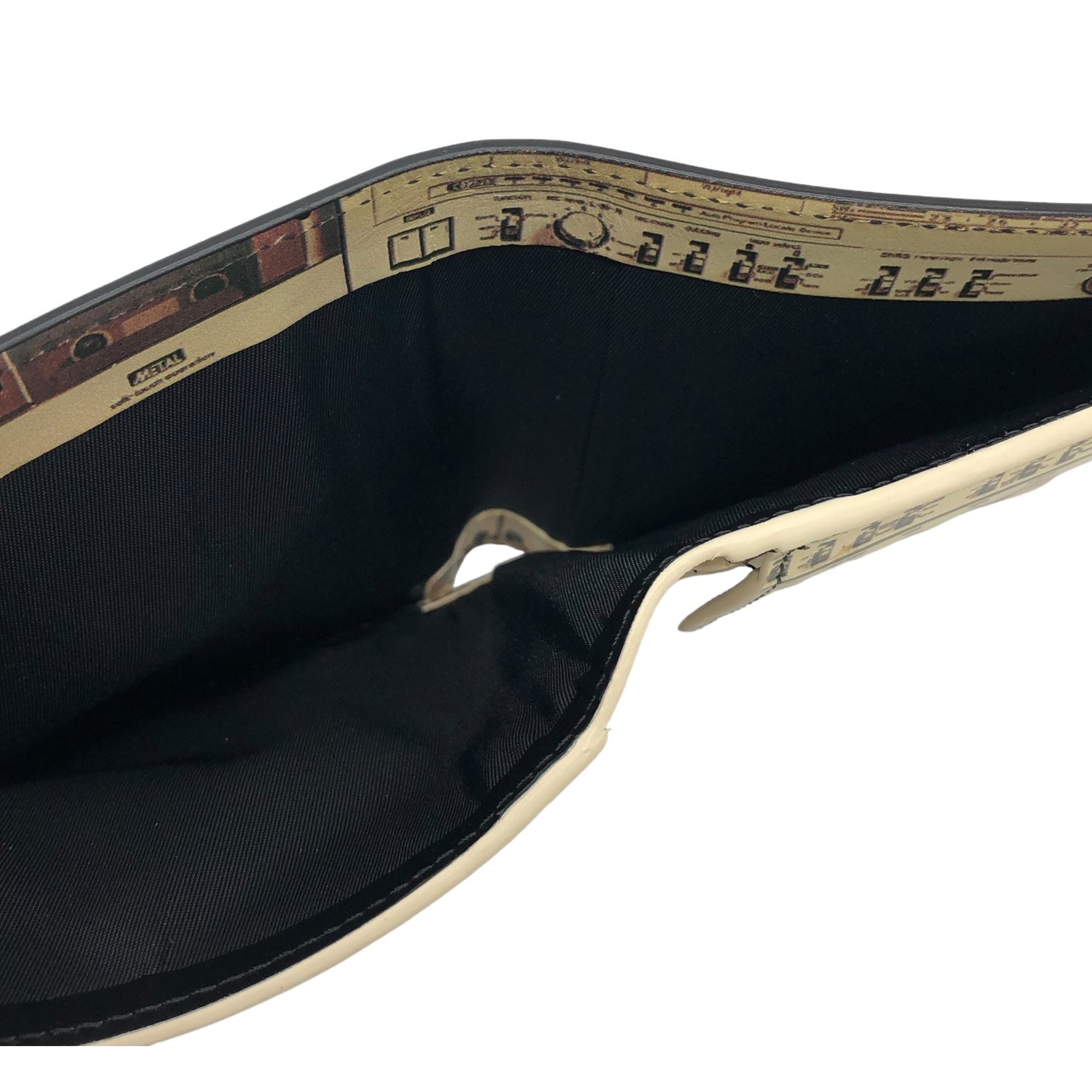 PAUL SMITH(ポールスミス) ”SHAPR GF-777” Boombox graphic bifold walle ラジカセ グラフィック 2つ折り 財布 ARPC 4832 W777 ブラック コンパクト ウォレット