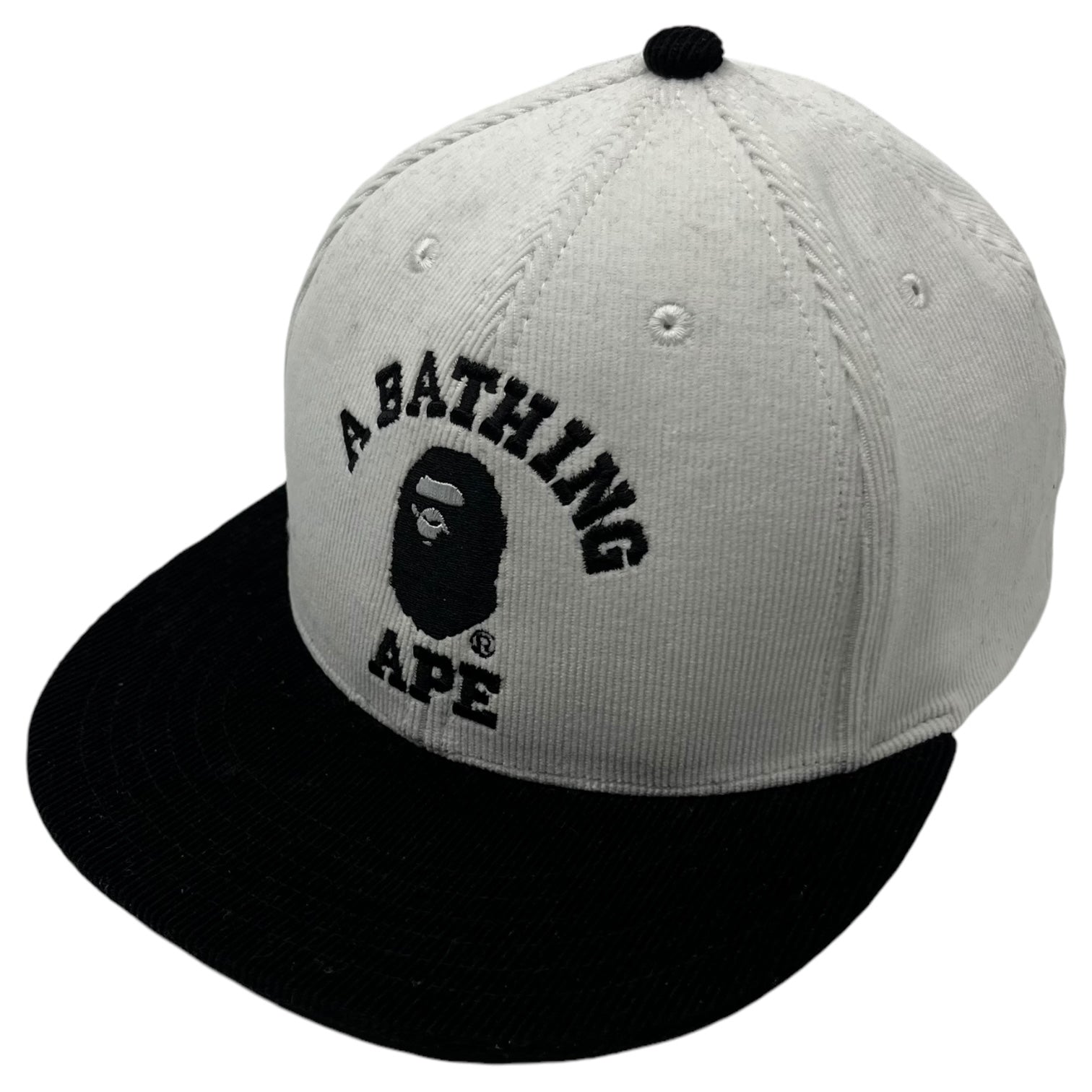 A BATHING APE(アベイシングエイプ) Corduroy College Snapback Cap カレッジ スナップバック キャップ 001CPJ801008M ホワイト×ブラック ロゴ バイカラー