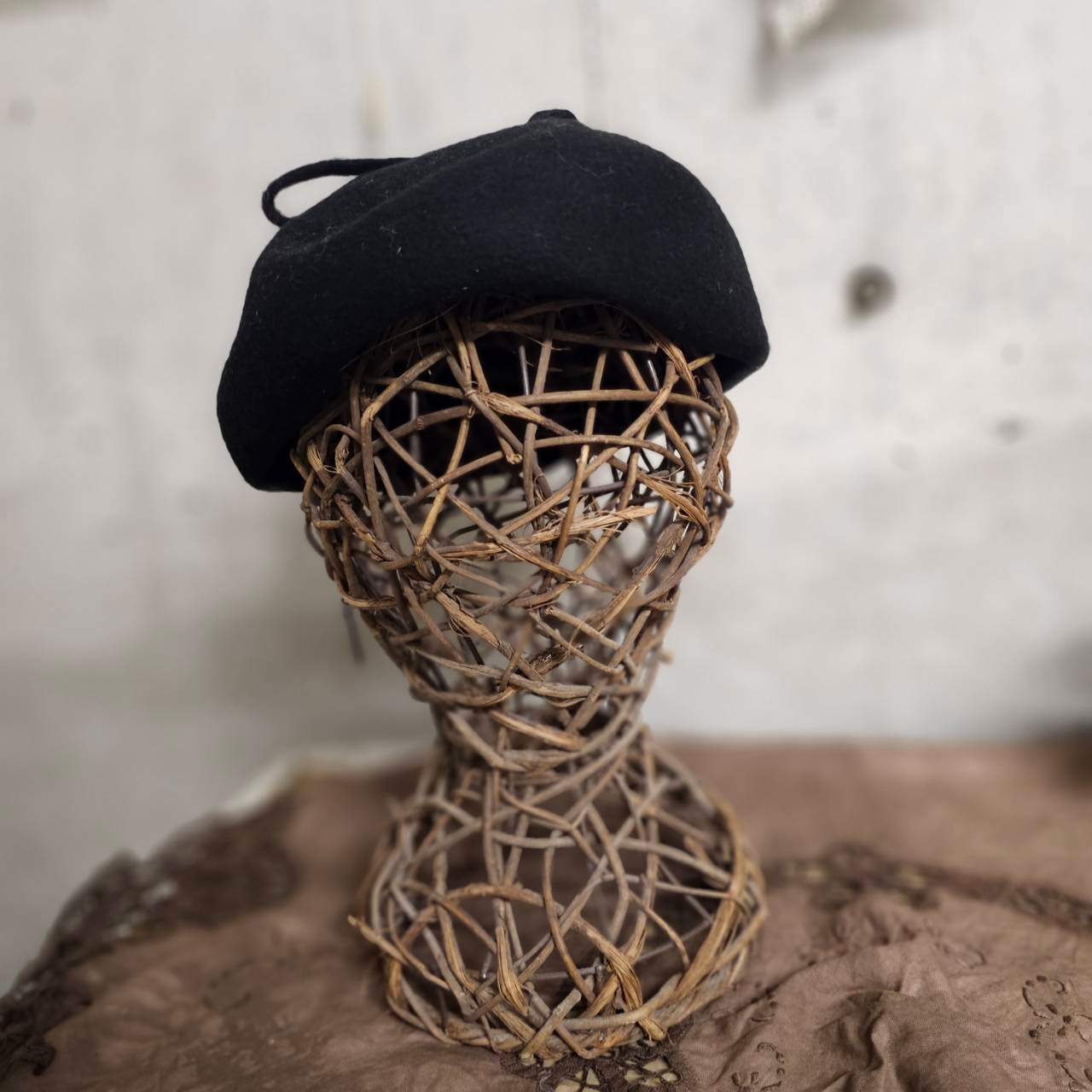 Euro vintage(ヨーロッパヴィンテージ) big ribbon design felt black beret 大きなリボンデザイン付きブラックフェルトベレー帽 ブラック