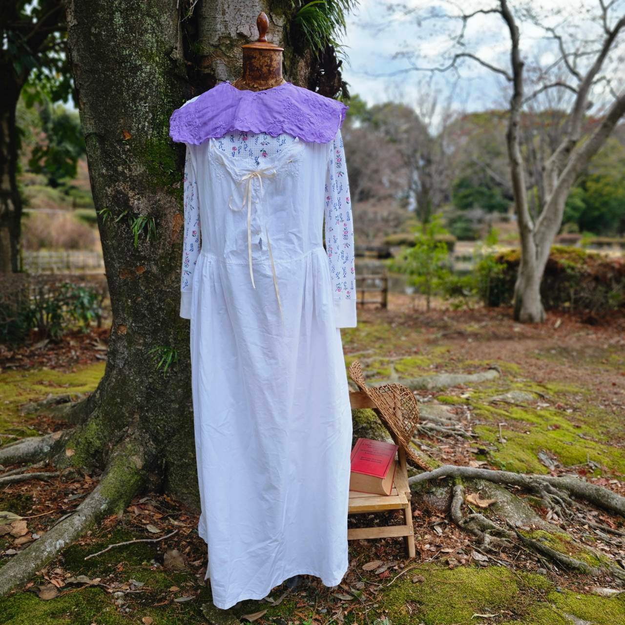 Euro vintage(ヨーロッパヴィンテージ) flower embroidery linen collar 刺繍入りリネンのつけ襟 ラベンダー 未使用に近い/後染め加工 ラベンダー