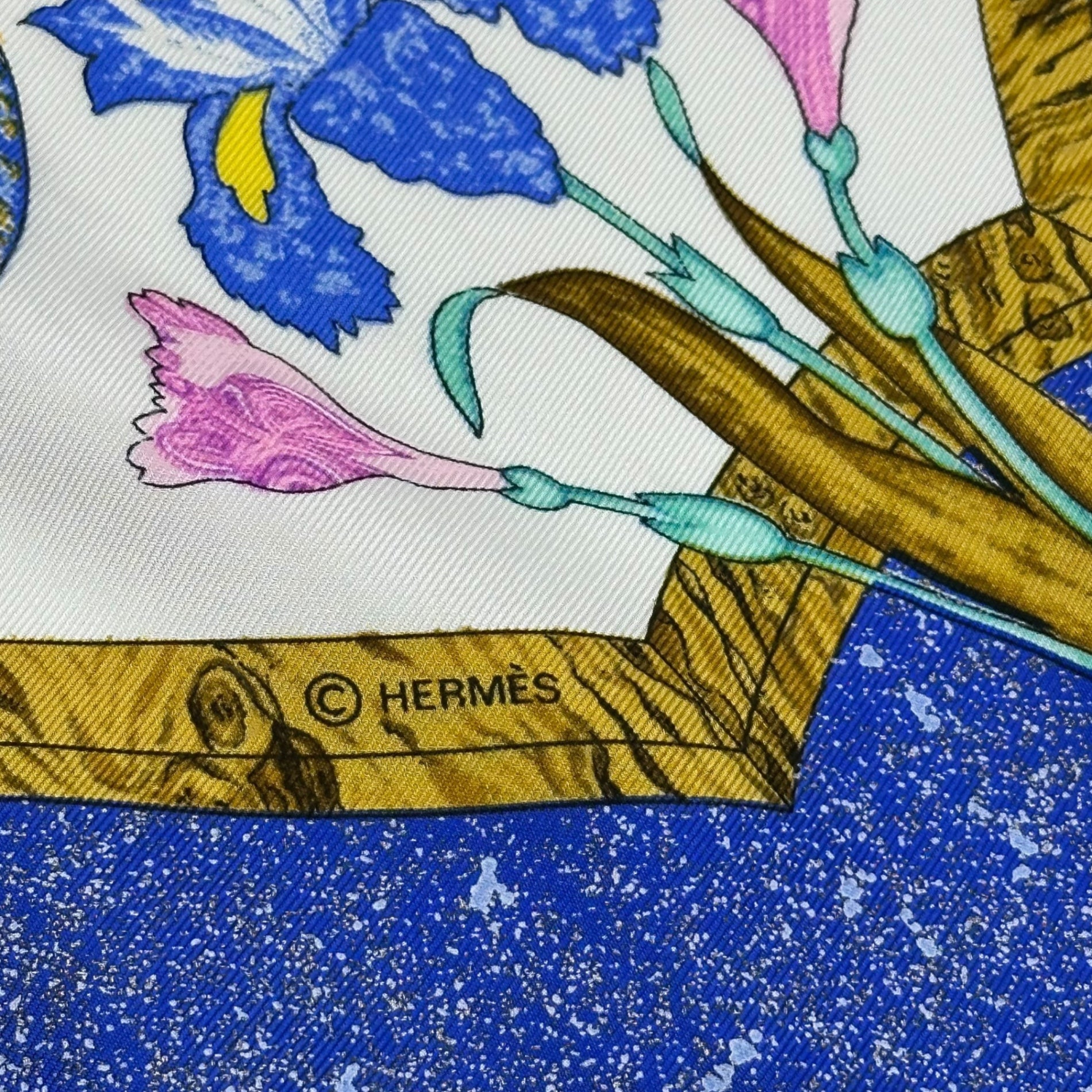 HERMES(エルメス) Oriental and Western stone work Scarf 東洋の石と西洋の石細工 スカーフ カレ ホワイト×ブルー